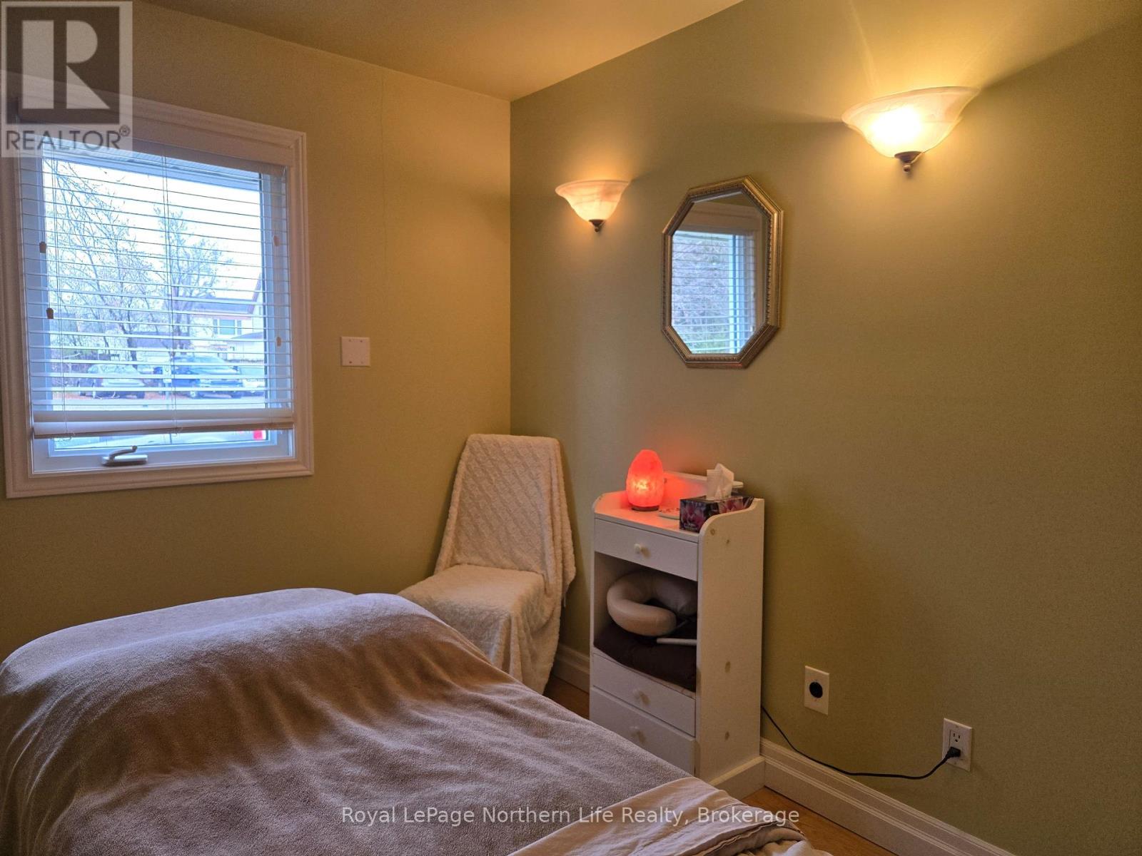 15 Mary Street Property Photo 13
