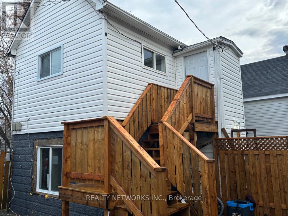 36 Elm Street N Property Photo 3