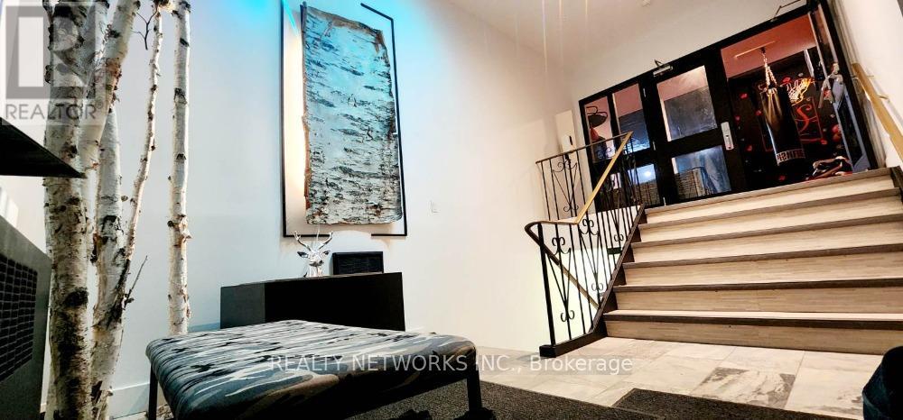 61 Sixth Avenue Property Photo 3