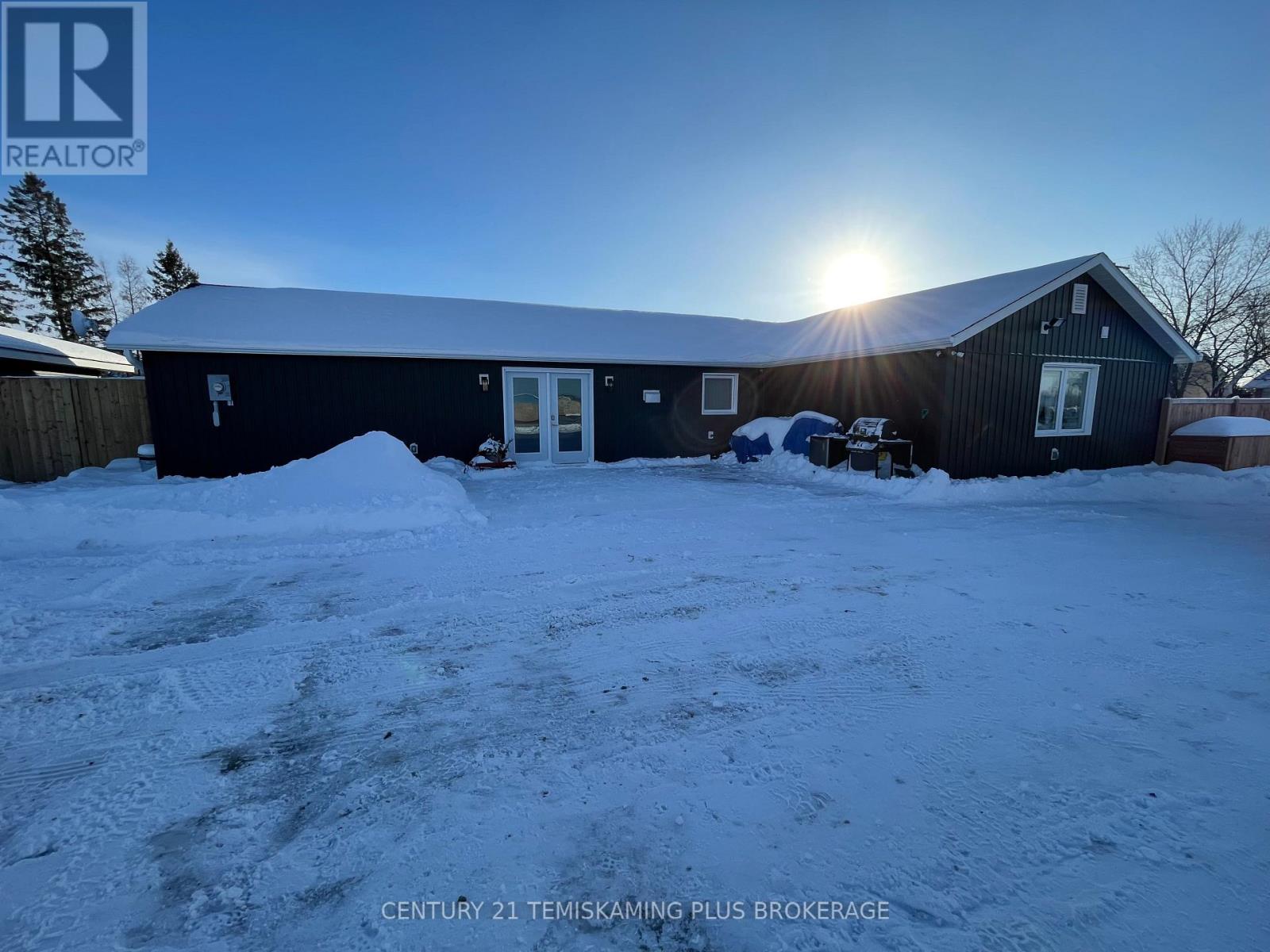 15 Seventh Avenue Property Photo 4