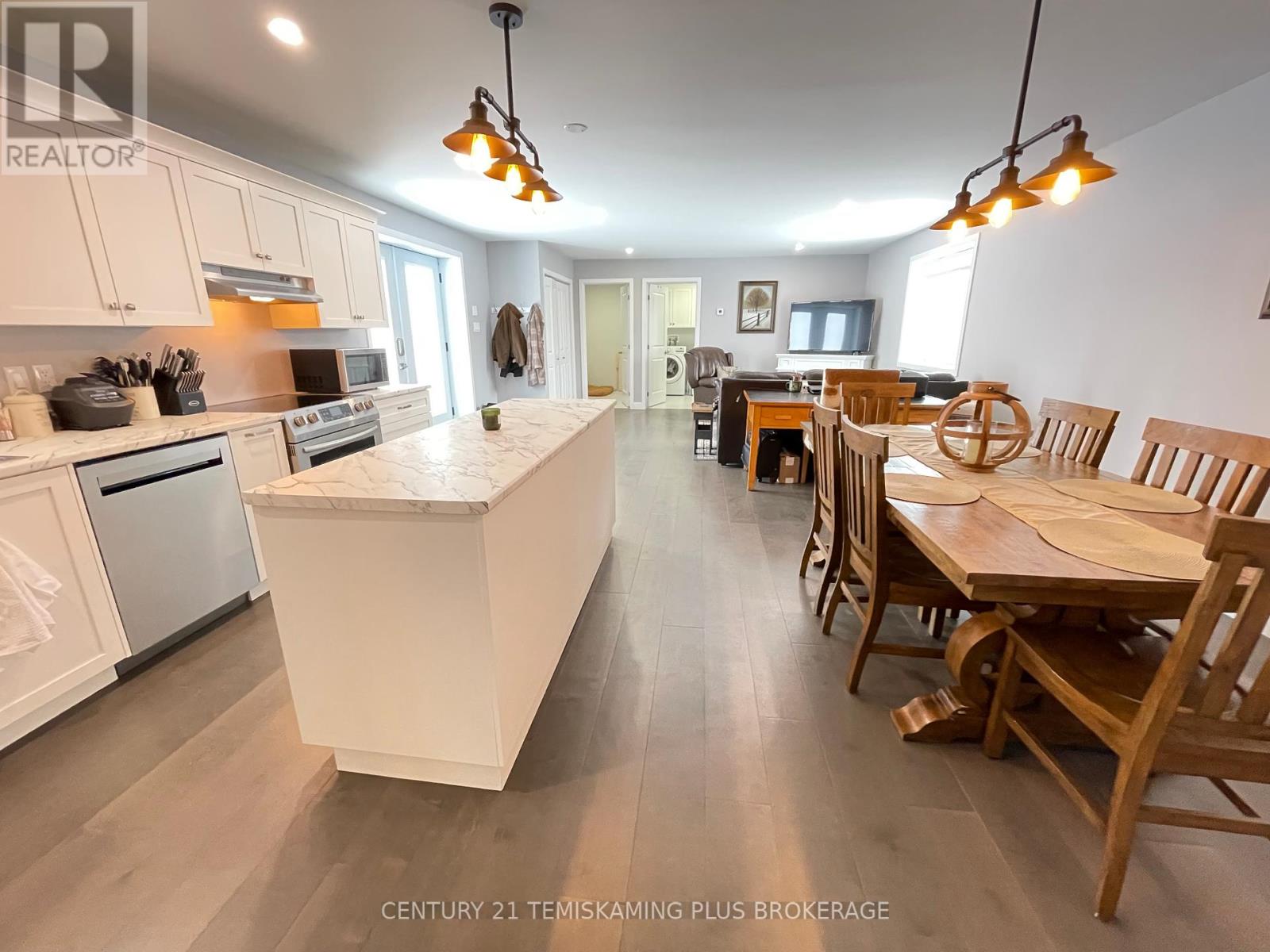 15 Seventh Avenue Property Photo 15