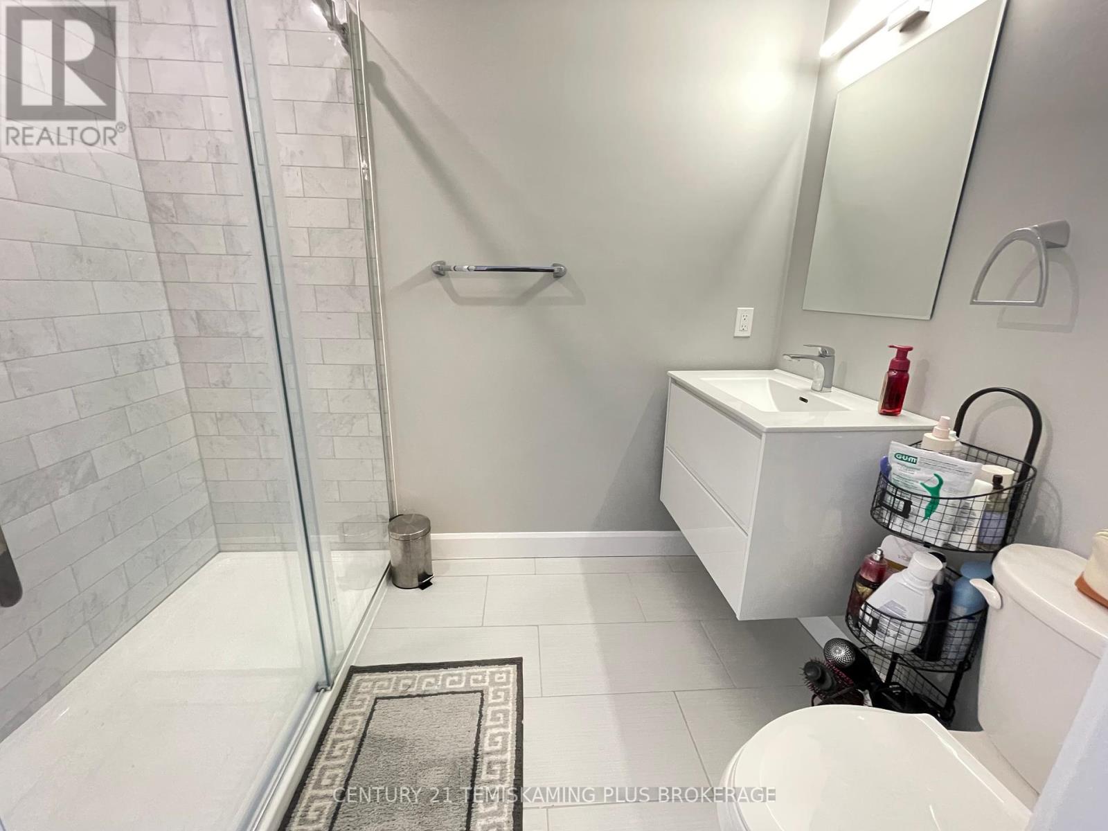15 Seventh Avenue Property Photo 24