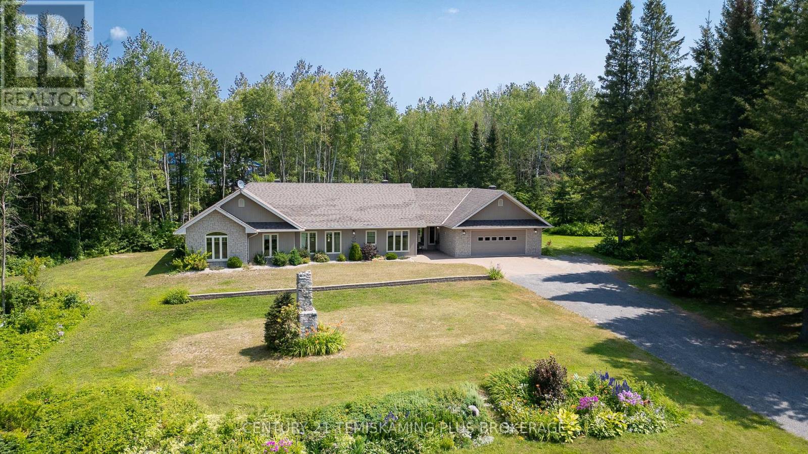 331475 Highway 11 Property Photo 1