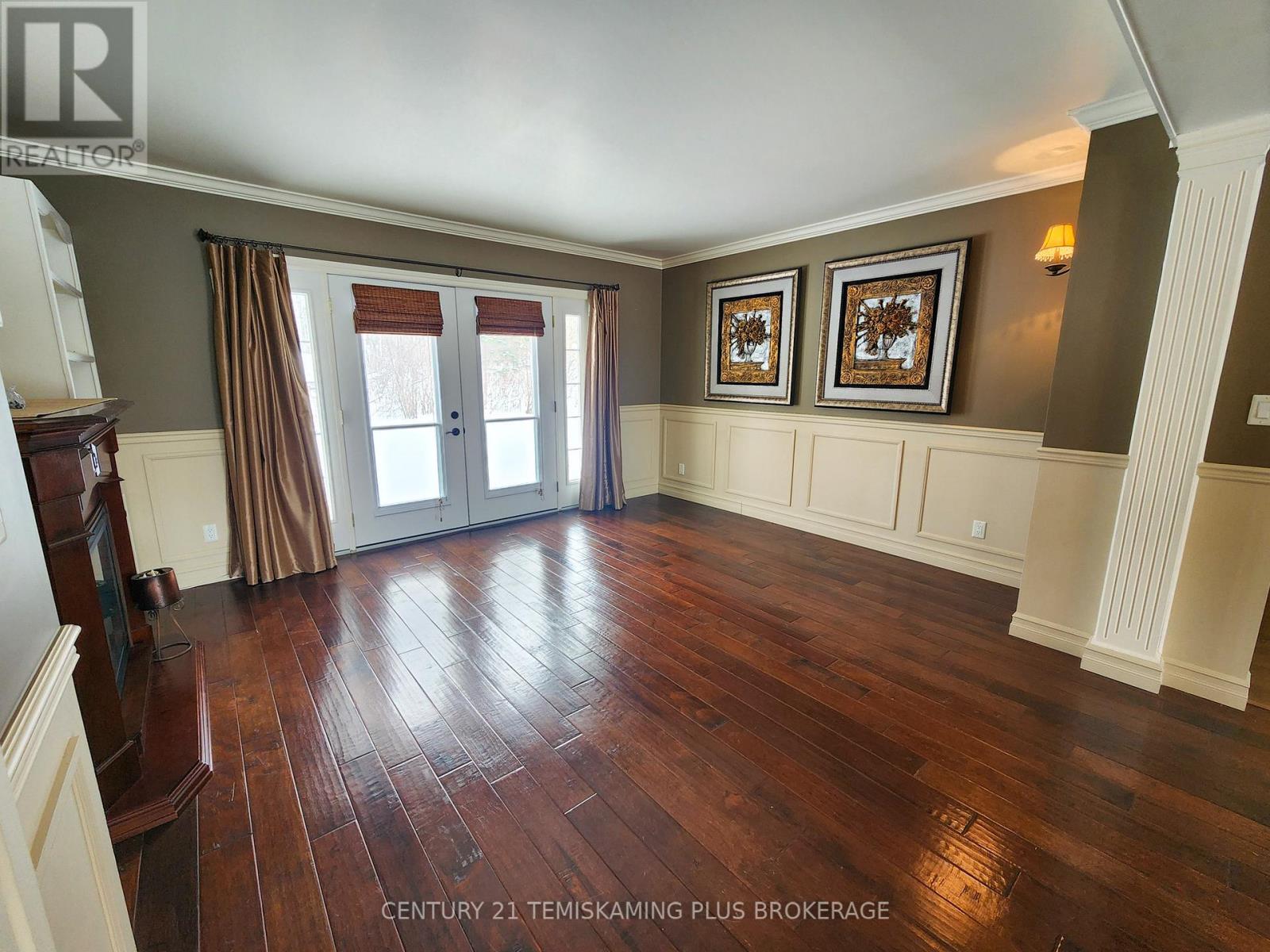 331475 Highway 11 Property Photo 15