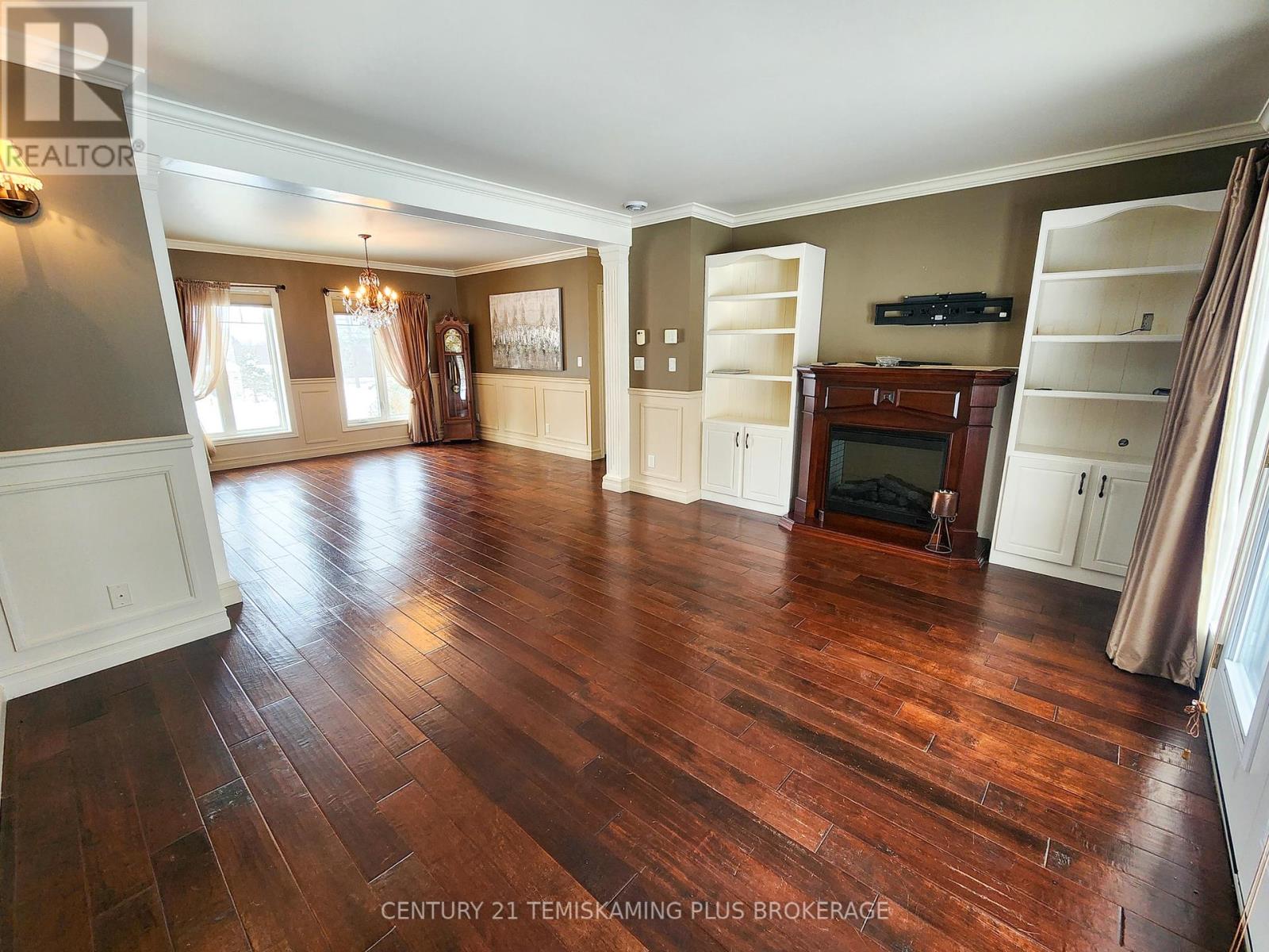 331475 Highway 11 Property Photo 16