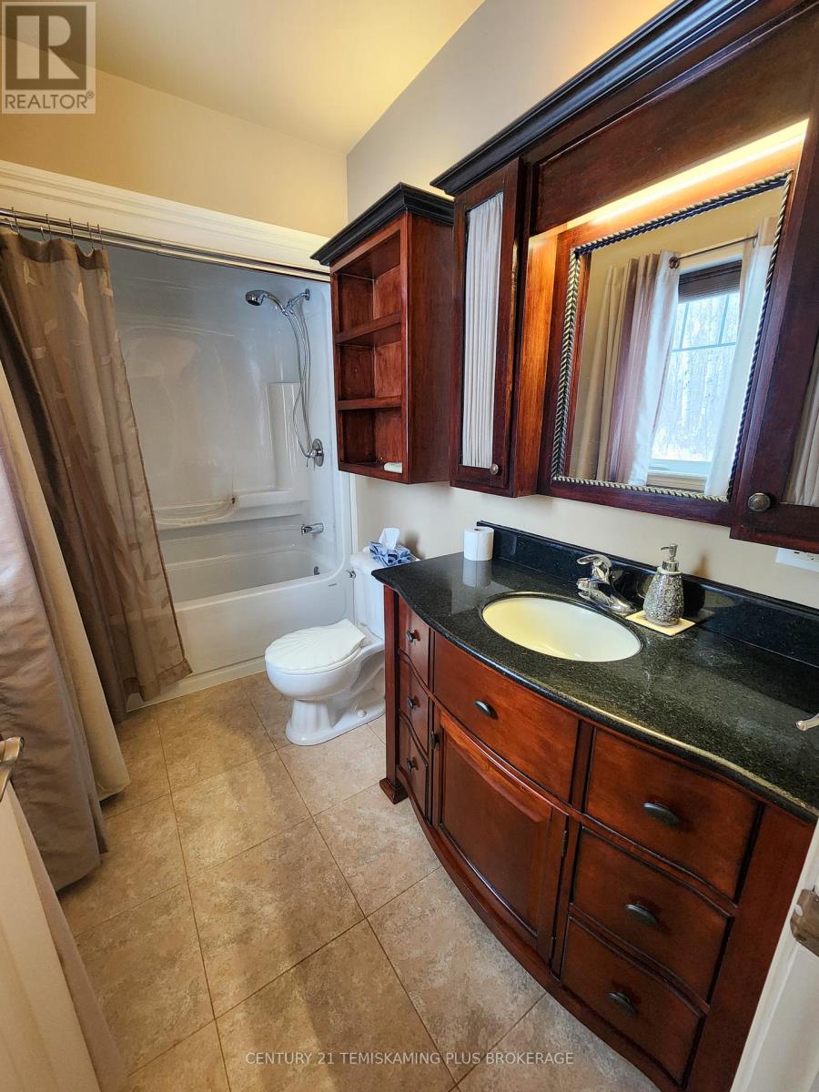 331475 Highway 11 Property Photo 22