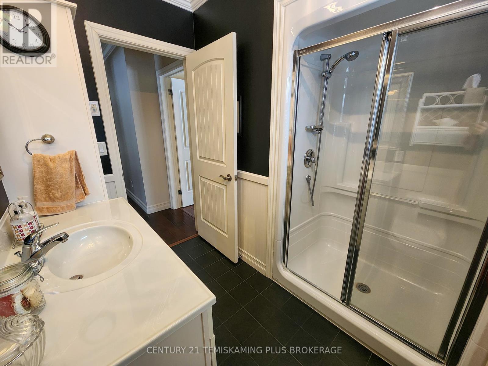 331475 Highway 11 Property Photo 25
