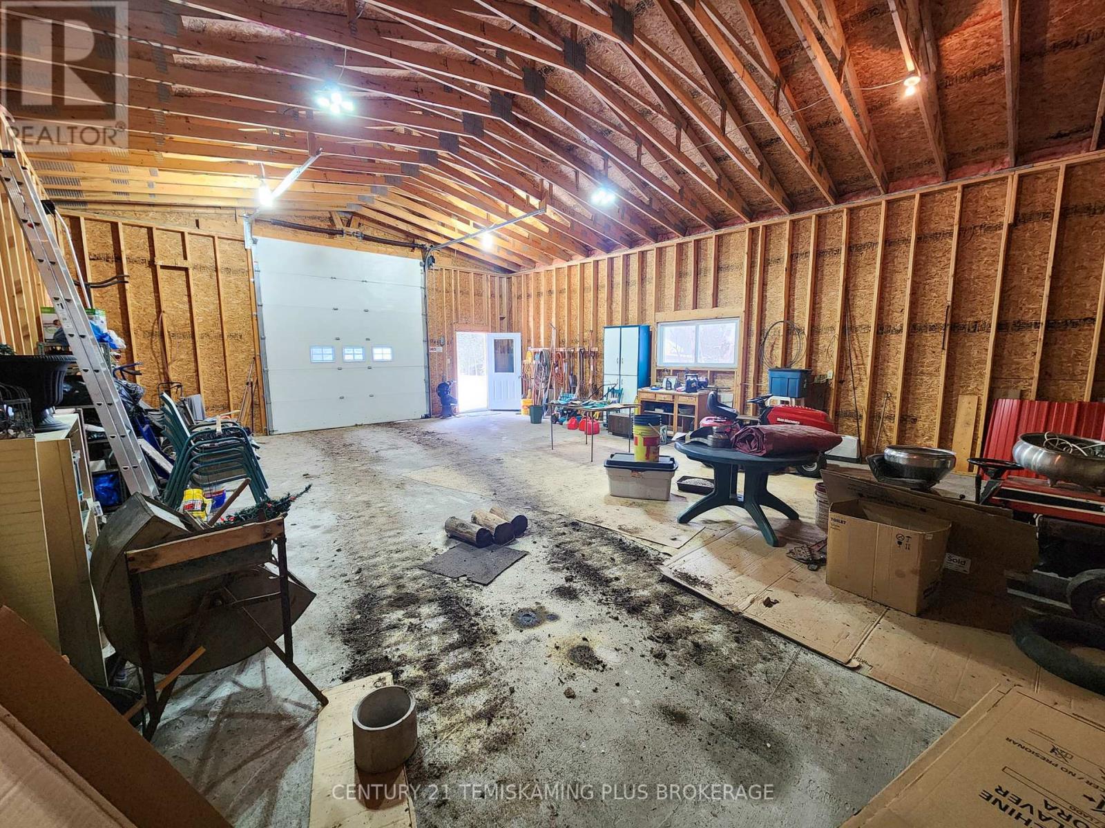 331475 Highway 11 Property Photo 39