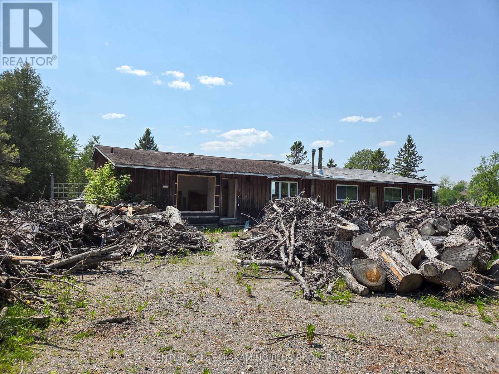 722056 R J Drive Property Photo 25