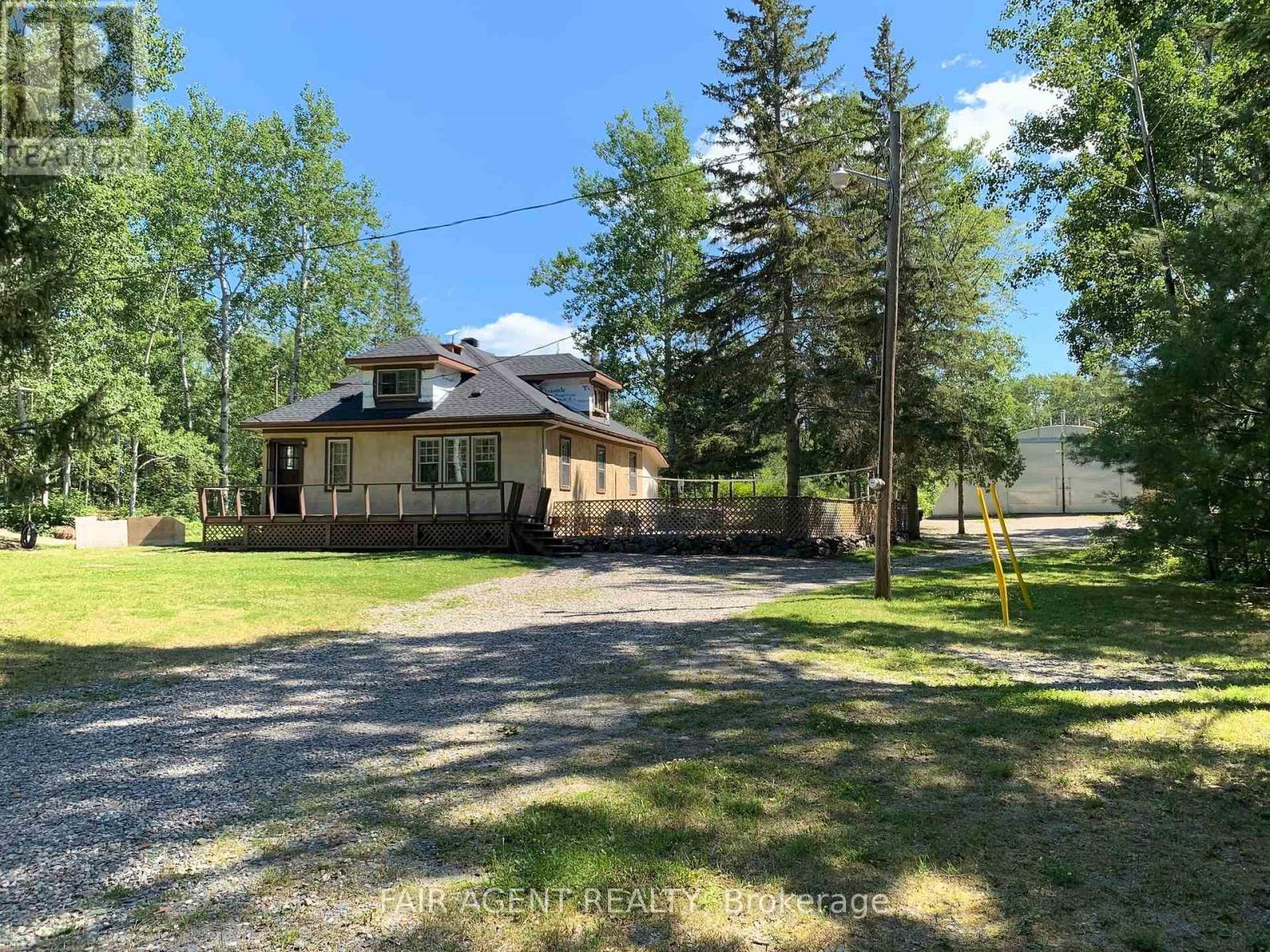 975140 Silver Centre Road Property Photo 1