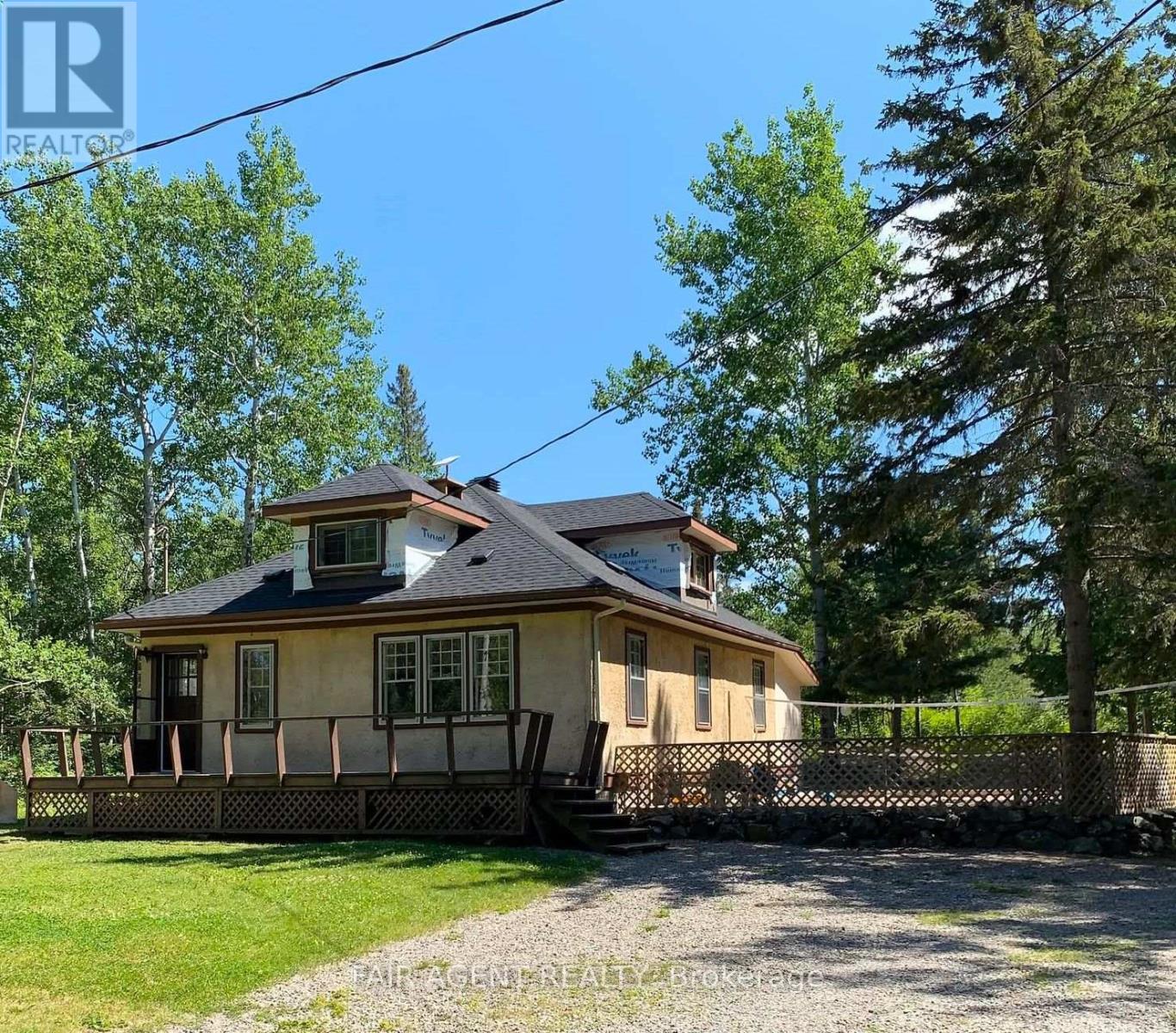 975140 Silver Centre Road Property Photo 2
