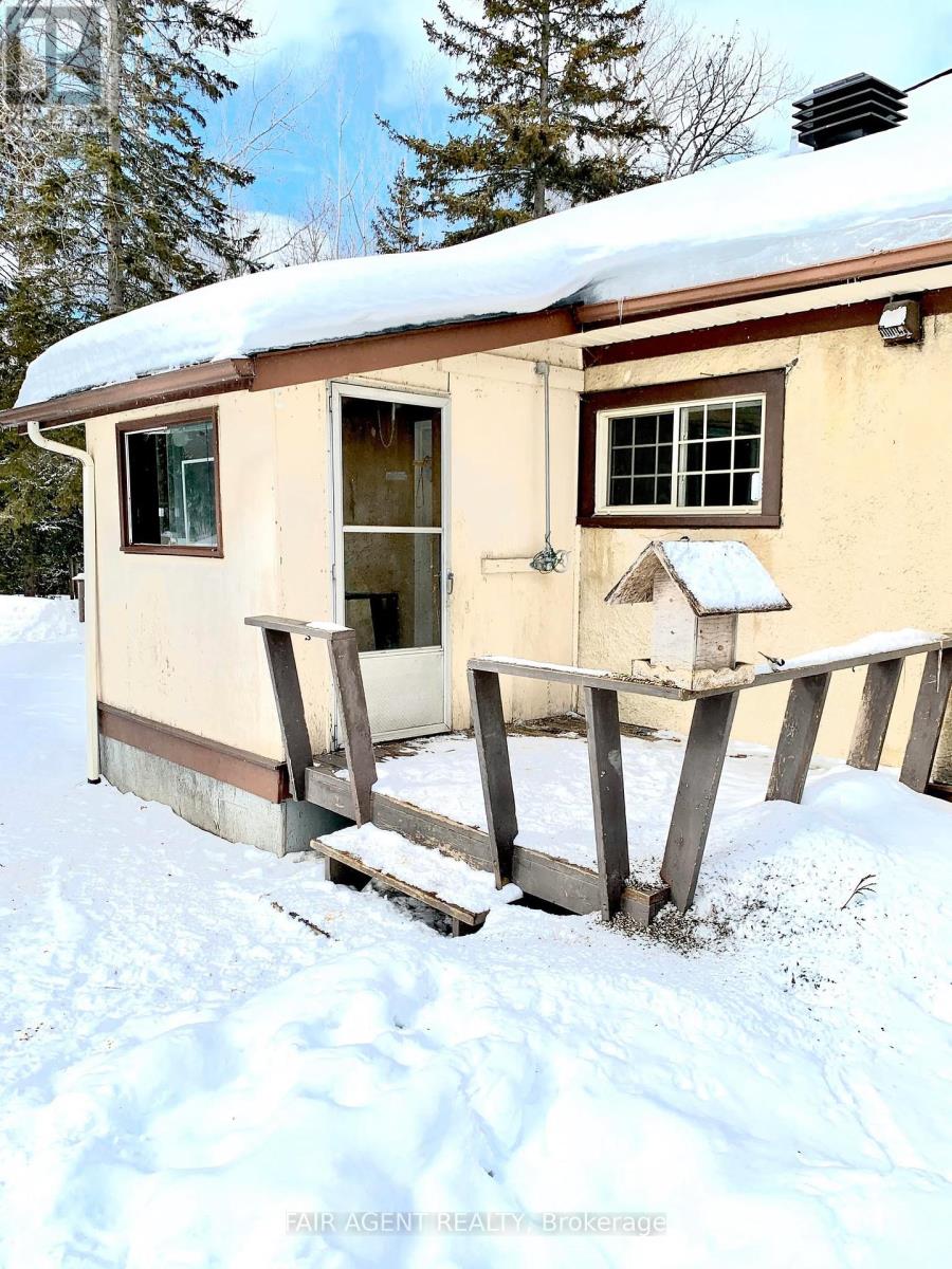 975140 Silver Centre Road Property Photo 38