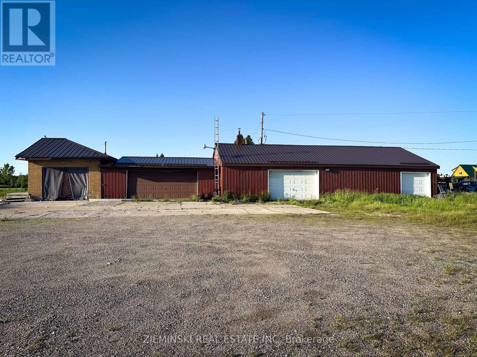 711 Ambridge Drive Property Photo 1