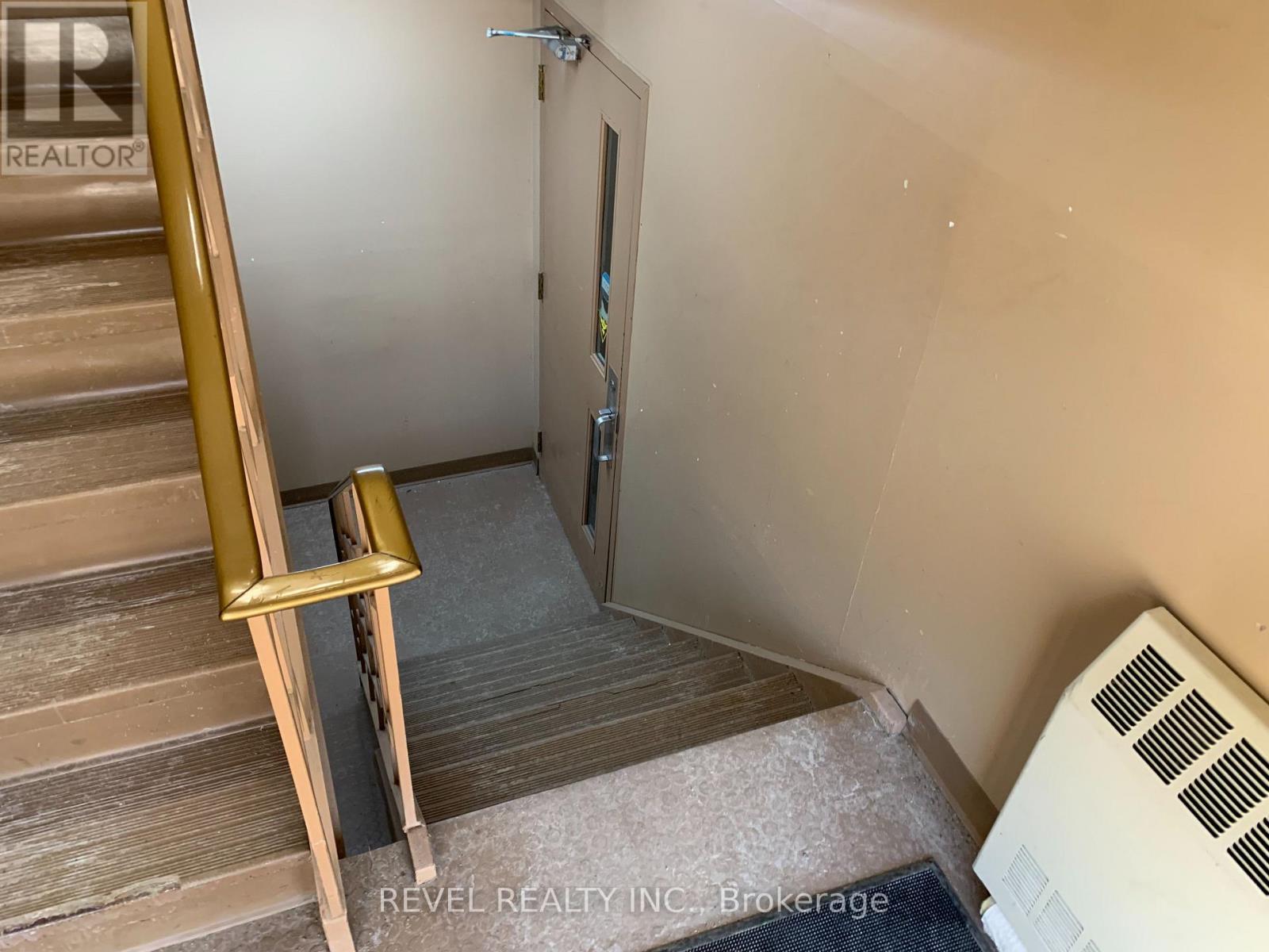 Unit C - 124 Third Avenue Property Photo 3
