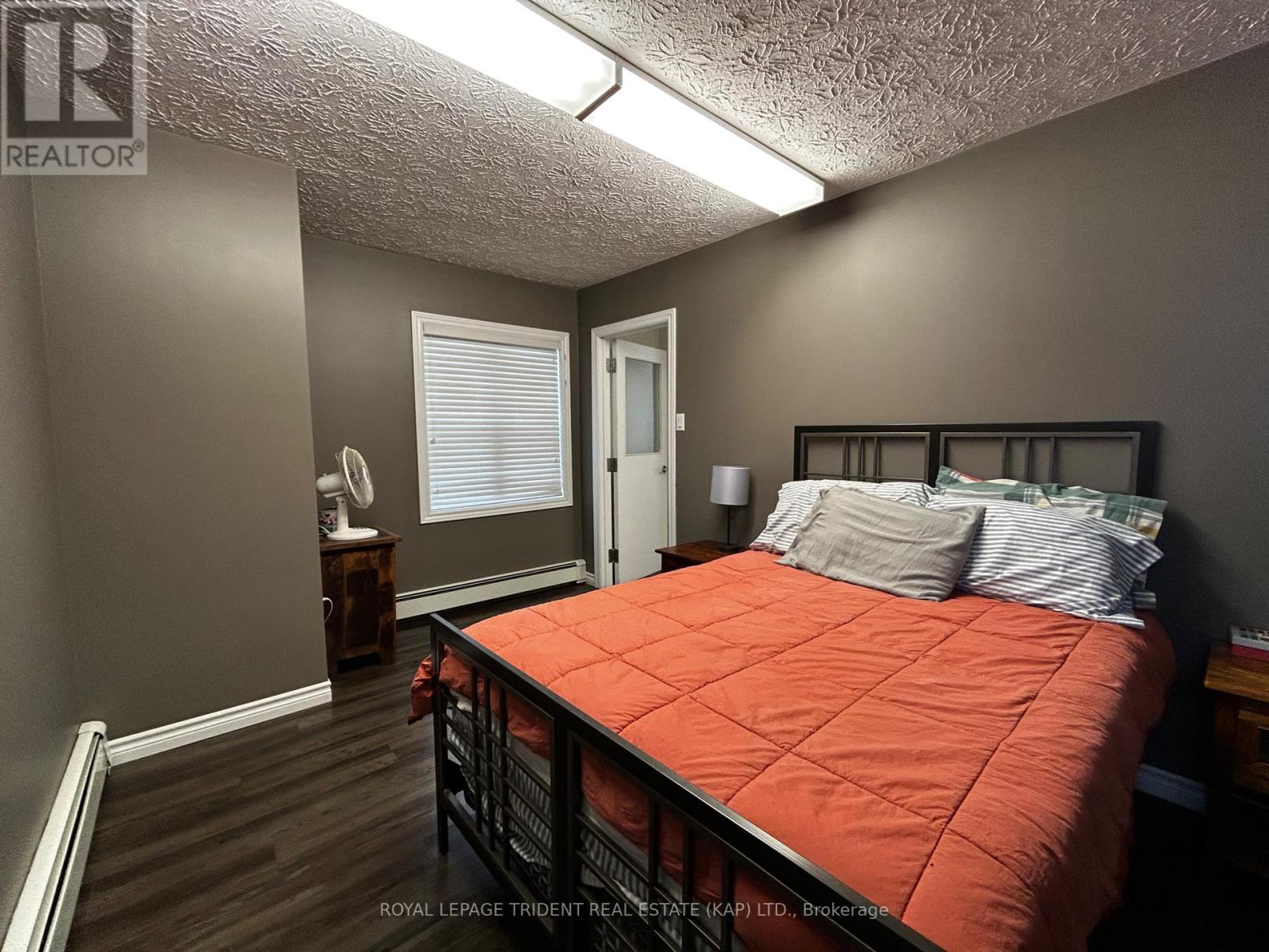 10 Cain Avenue E Property Photo 17
