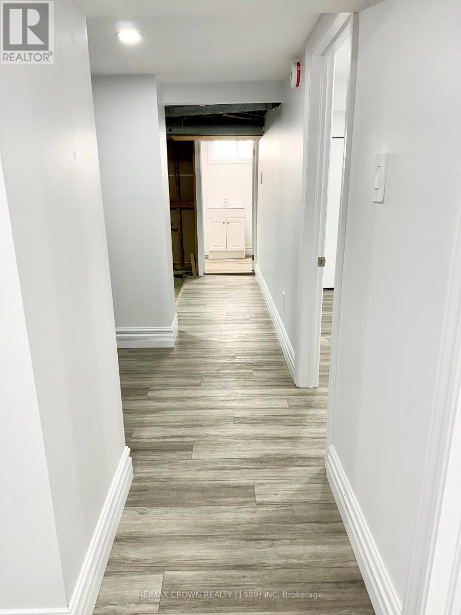 177 Elaine Avenue Property Photo 26