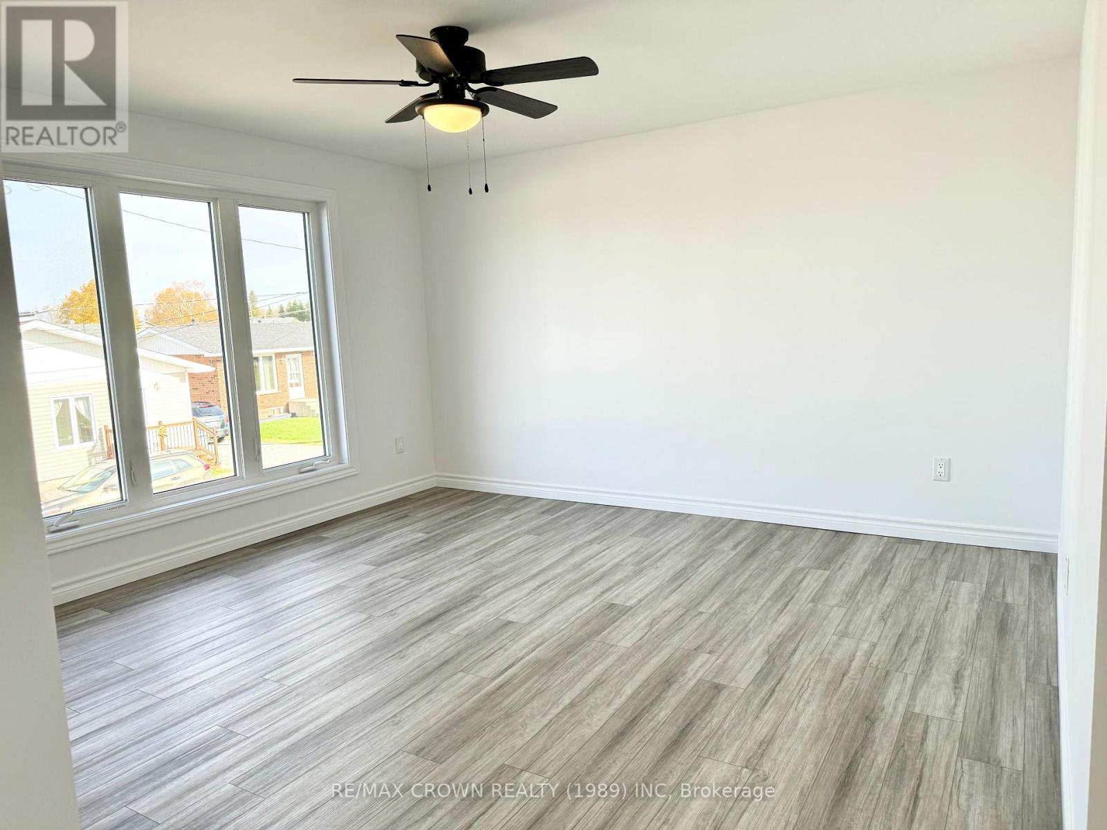 177 Elaine Avenue Property Photo 40