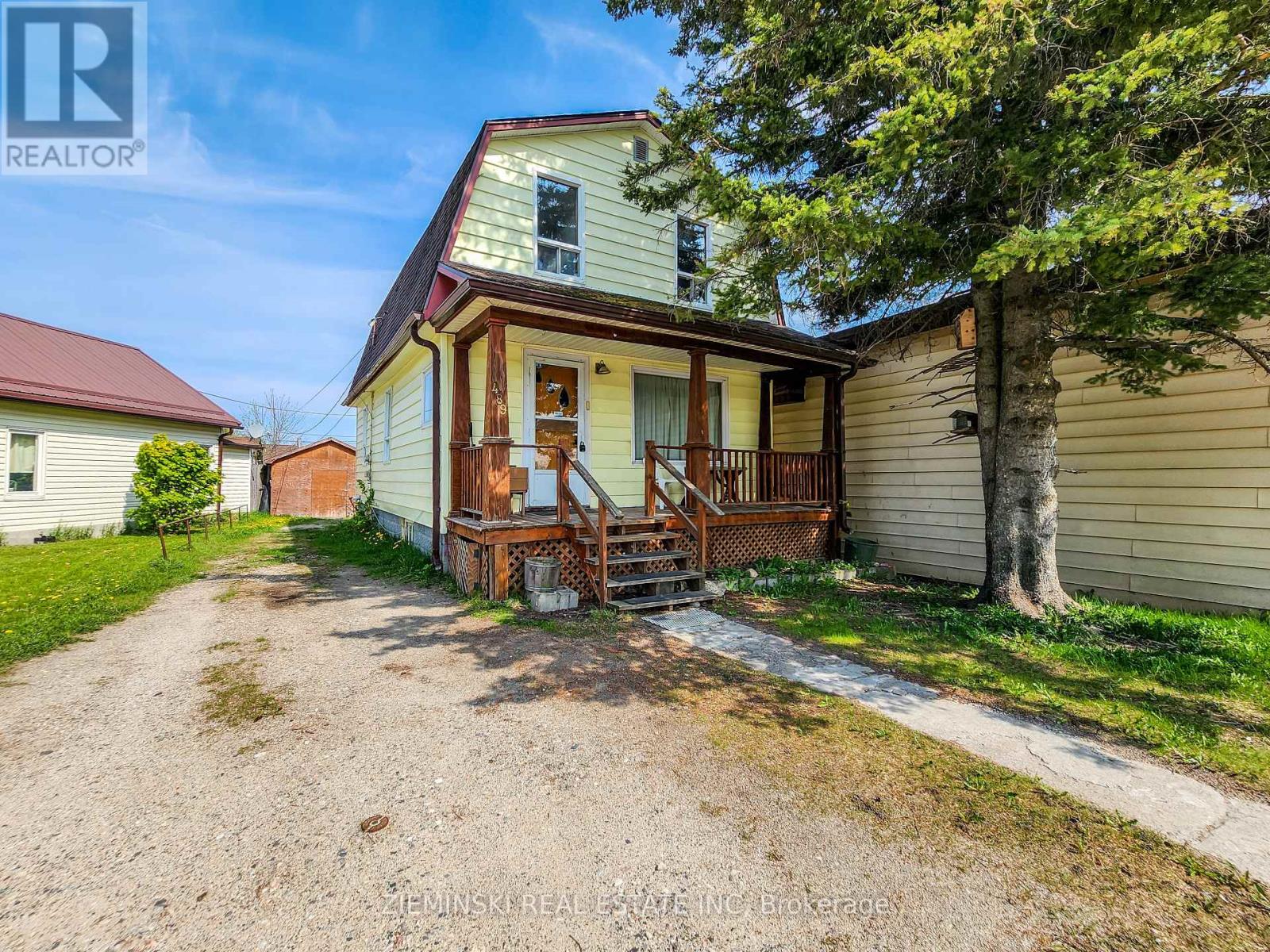 489 AMBRIDGE DRIVE Property Photo 1