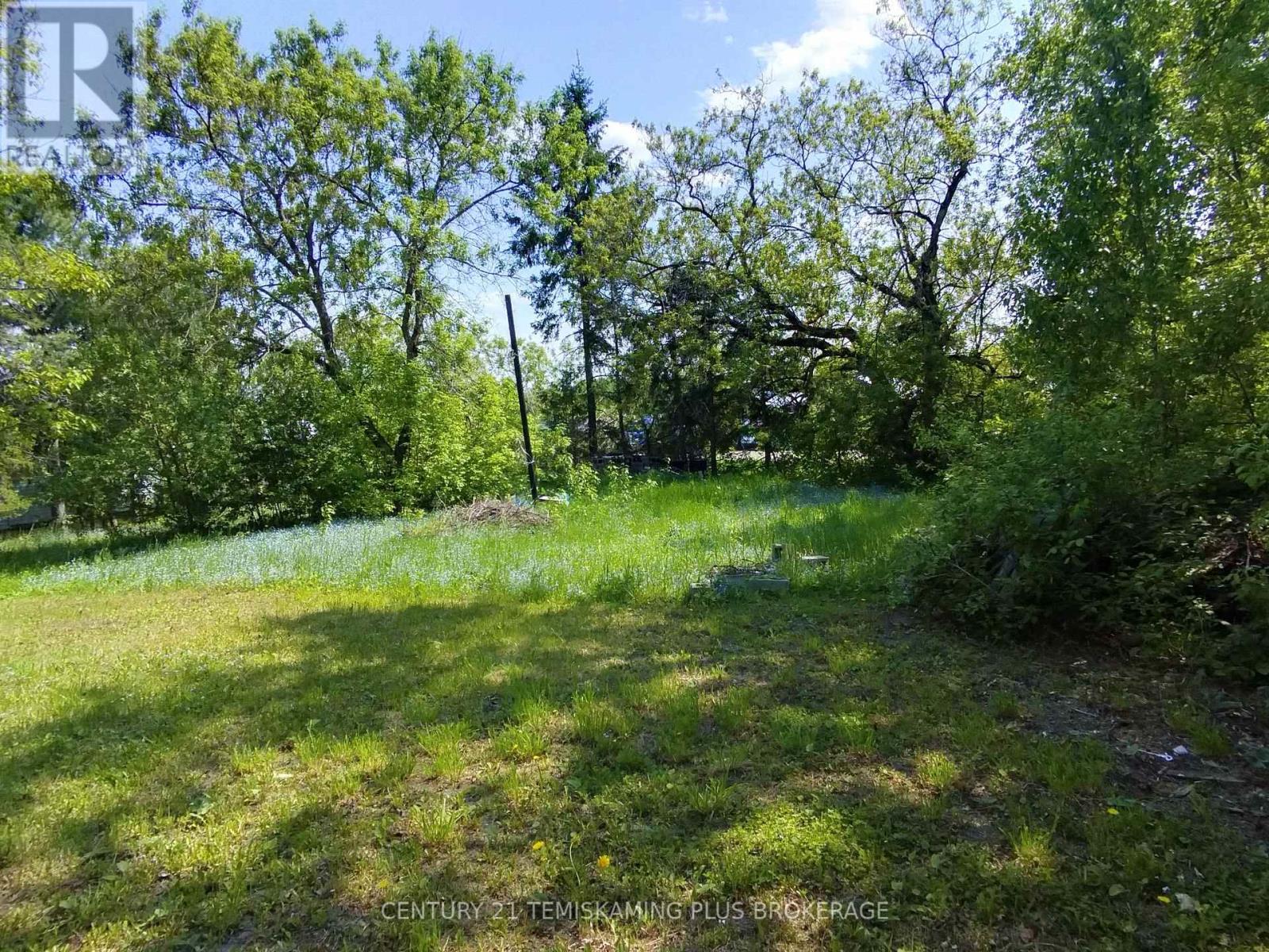 465269 Montreal Avenue Property Photo 1