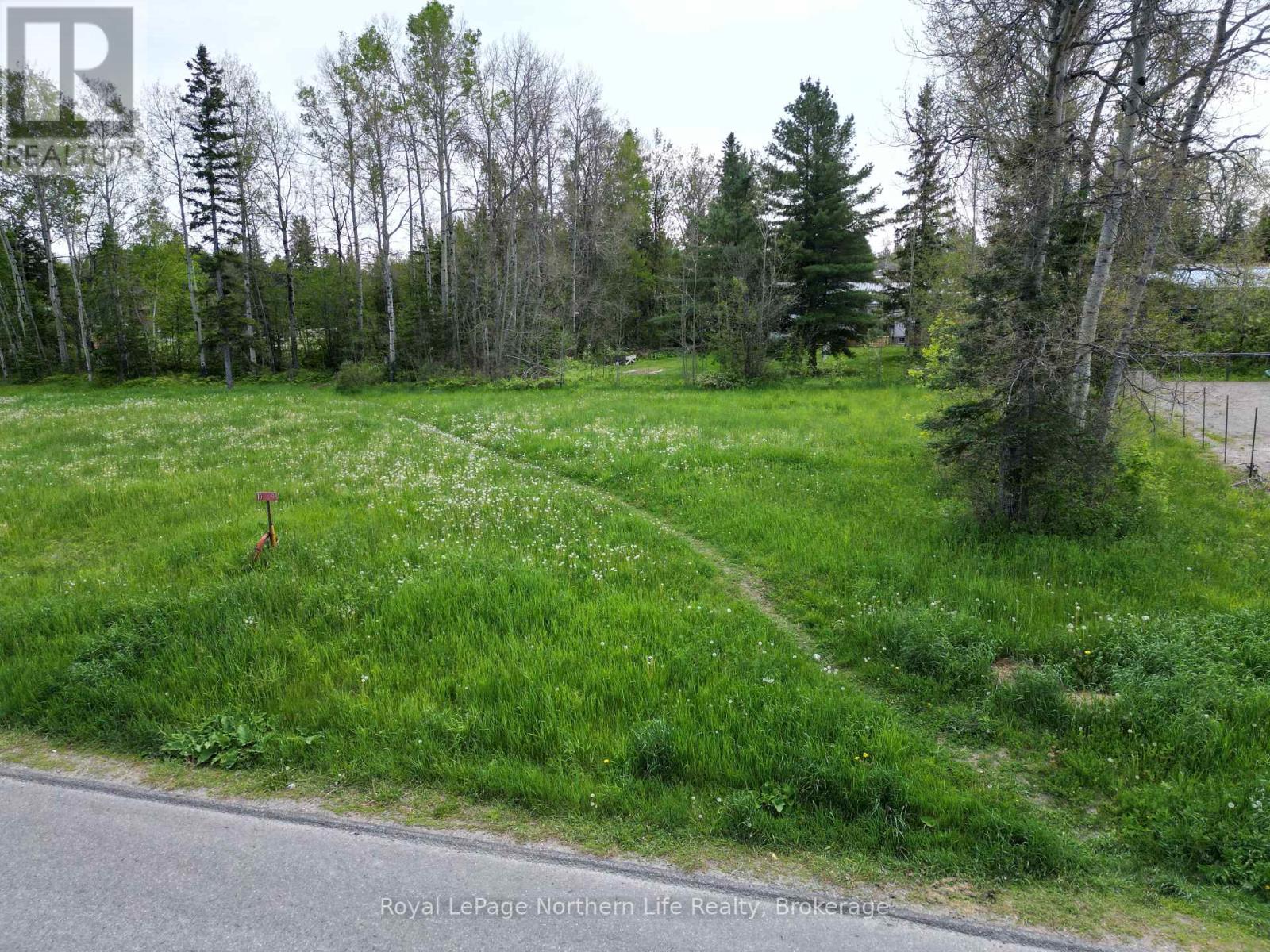 540 Mccamus Avenue Property Photo 3