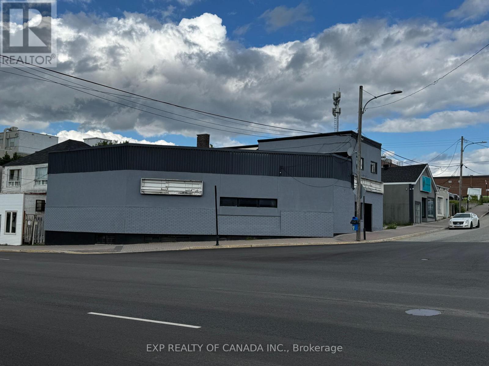 6 Third Avenue Property Photo 1
