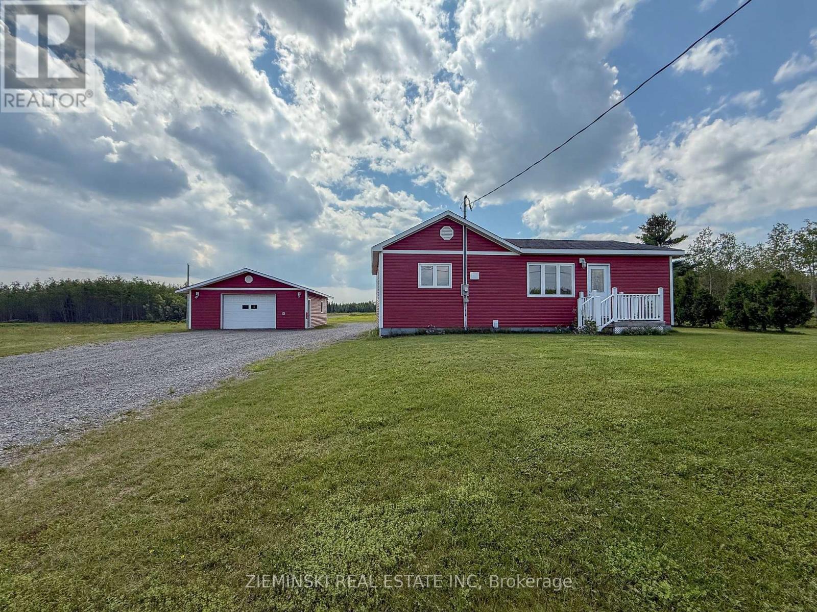 4961 11 Highway S Property Photo 1