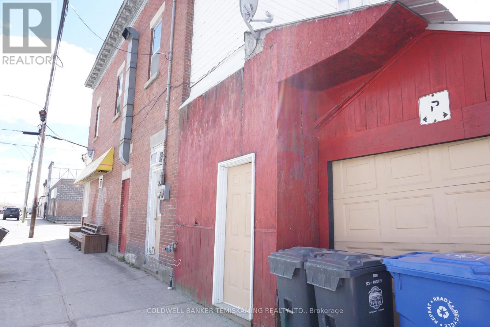 39 Third Street Property Photo 4