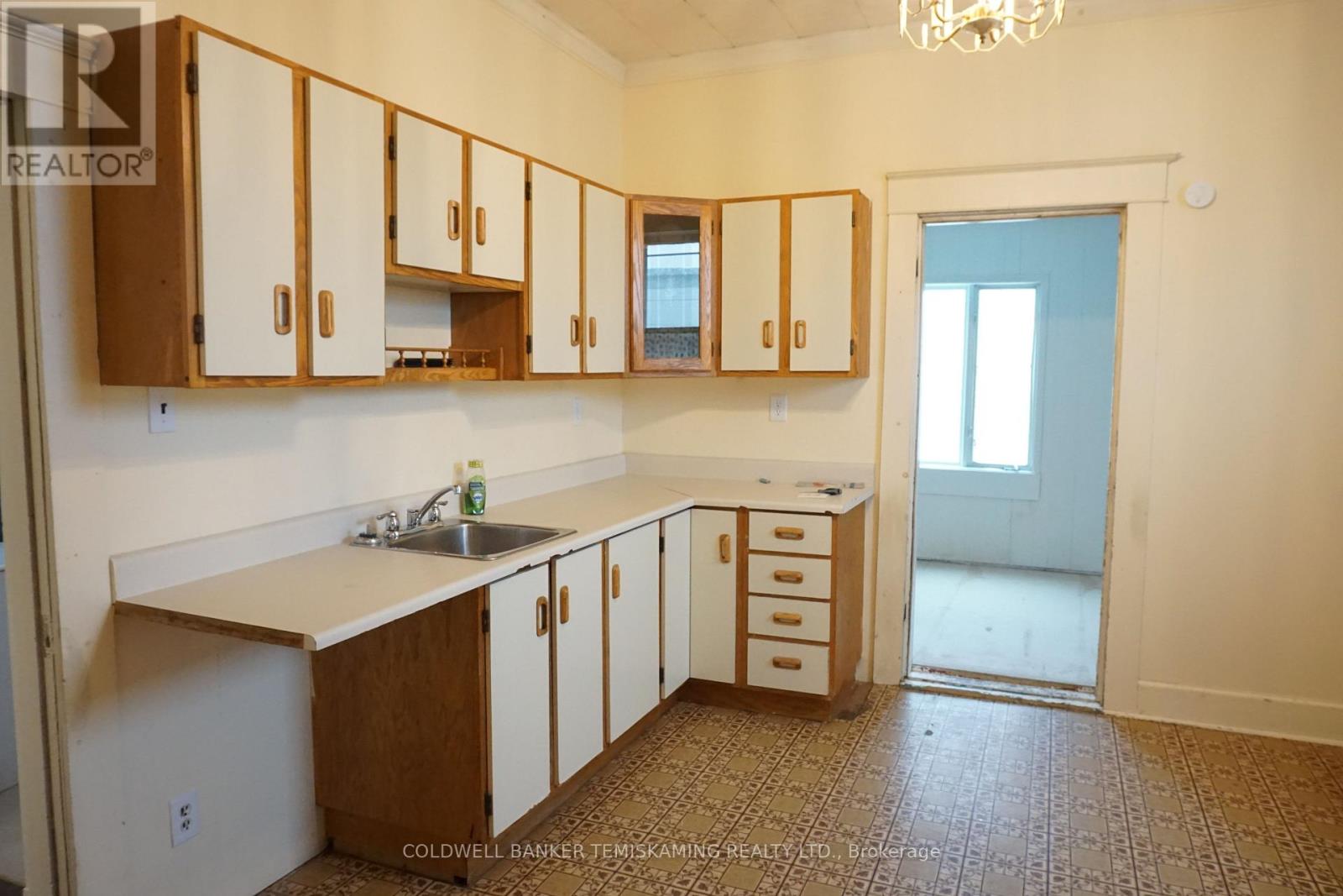 39 Third Street Property Photo 29