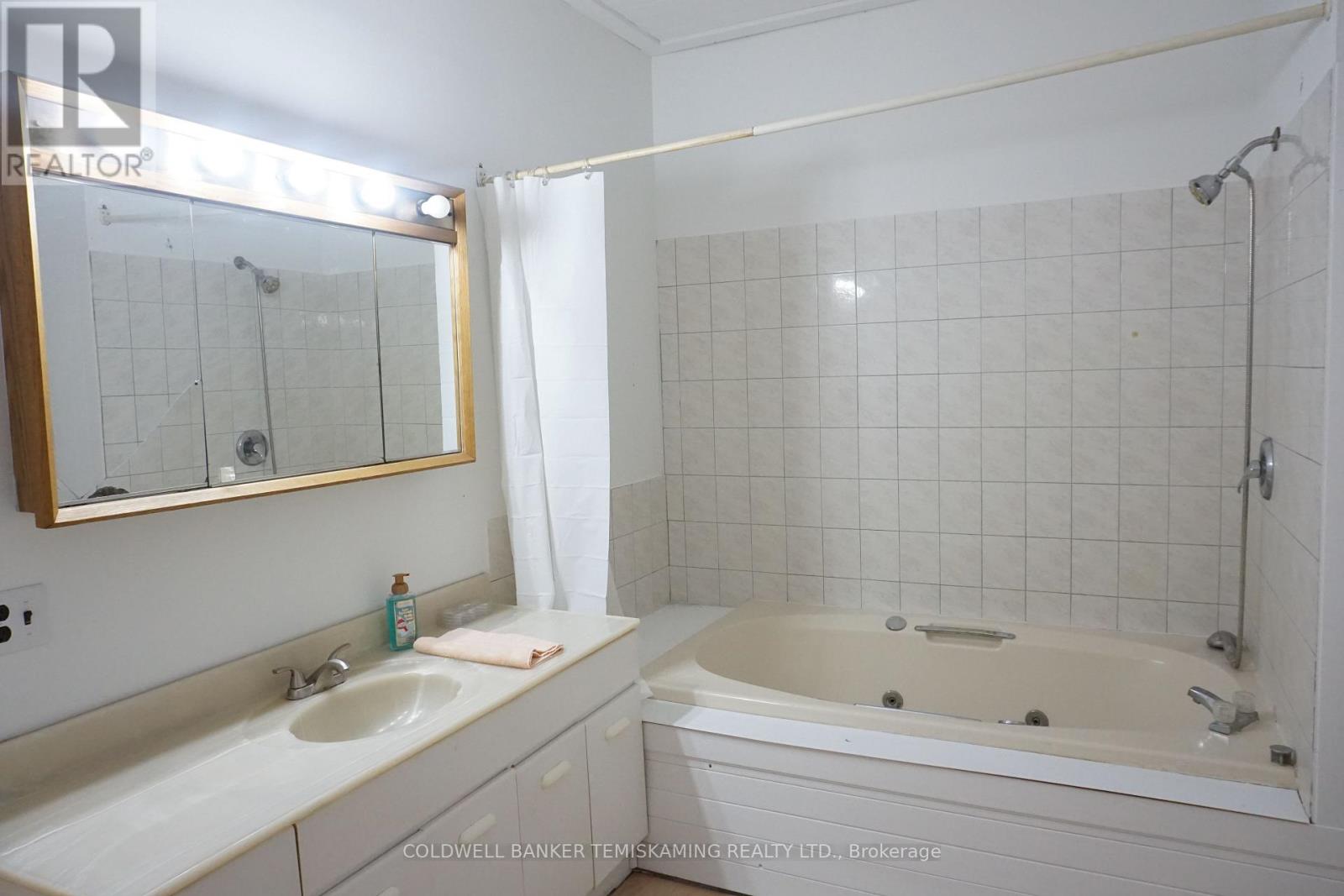 39 Third Street Property Photo 36