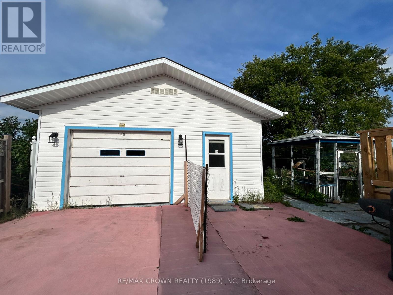 80 Brunelle Road S Property Photo 5