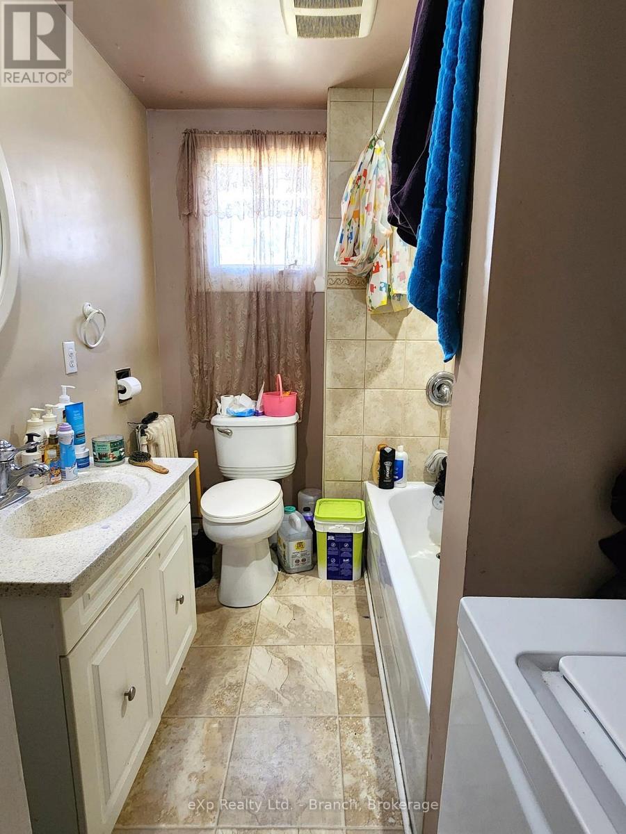 29 Woods Street Property Photo 4