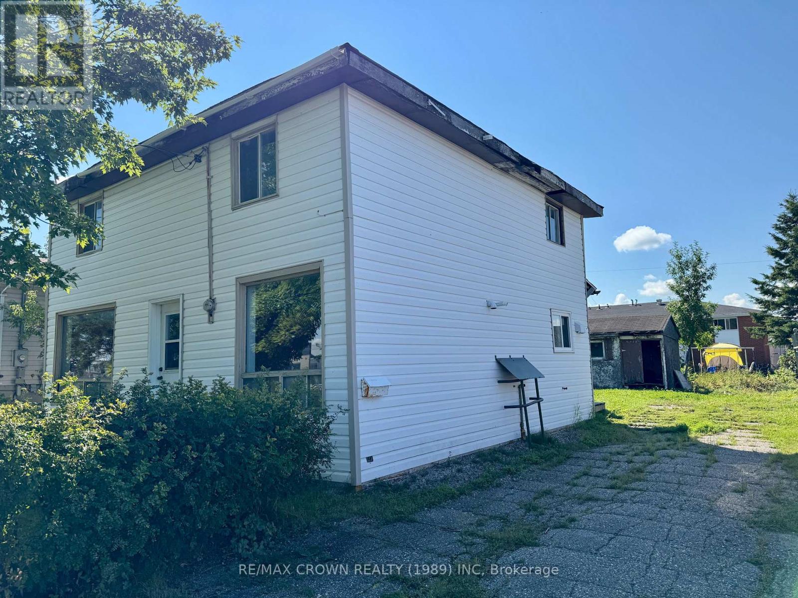 17 LEMARIER STREET
