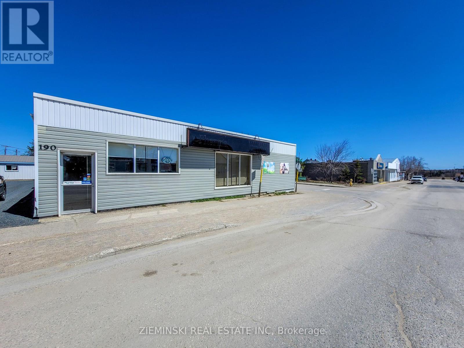 190 Main Street Property Photo 1