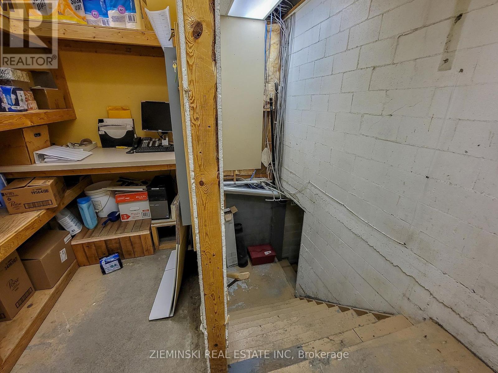190 Main Street Property Photo 10