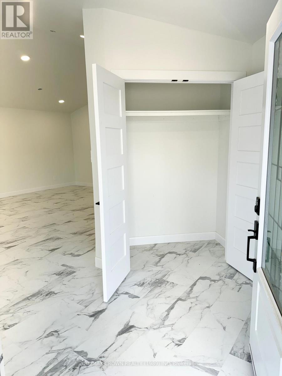 20 Golf Street Property Photo 13