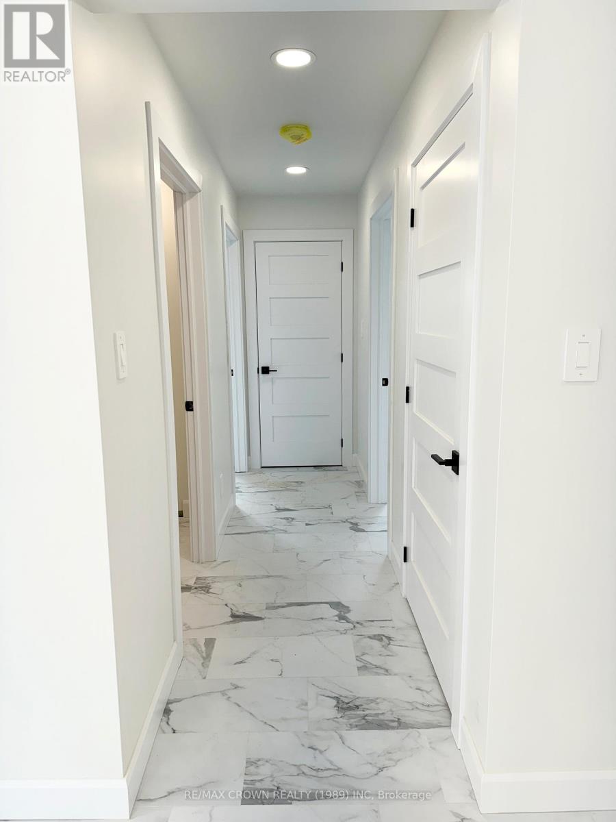 20 Golf Street Property Photo 14