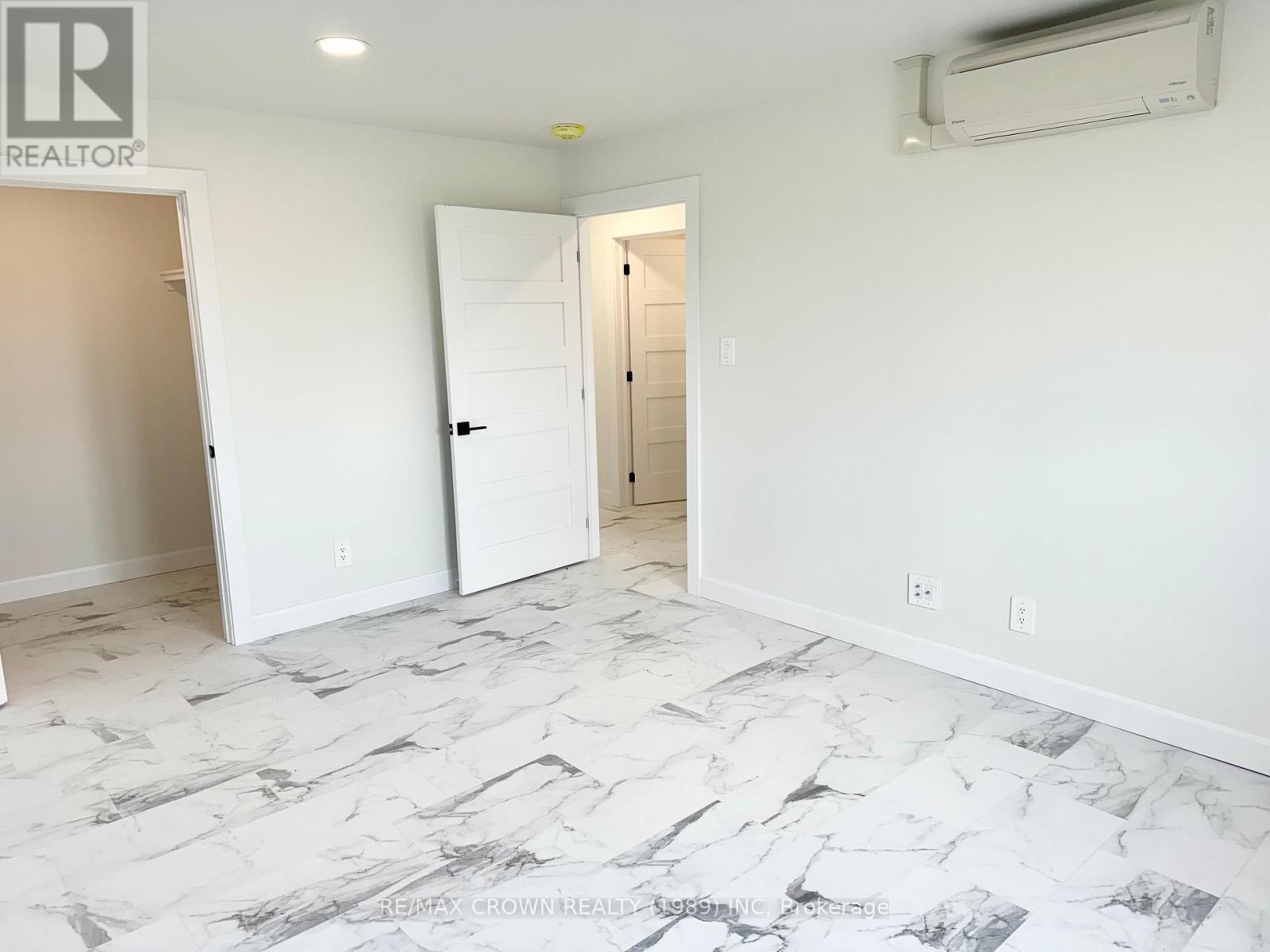 20 Golf Street Property Photo 18