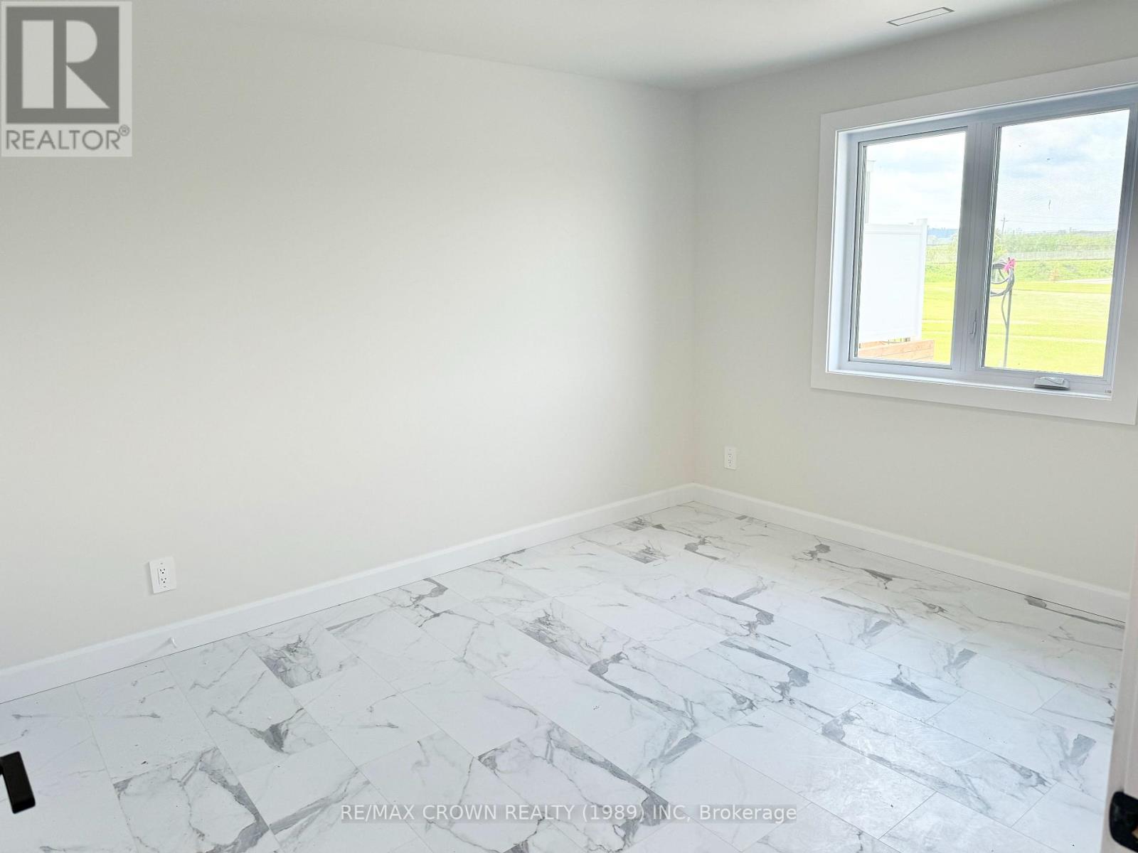 20 Golf Street Property Photo 21