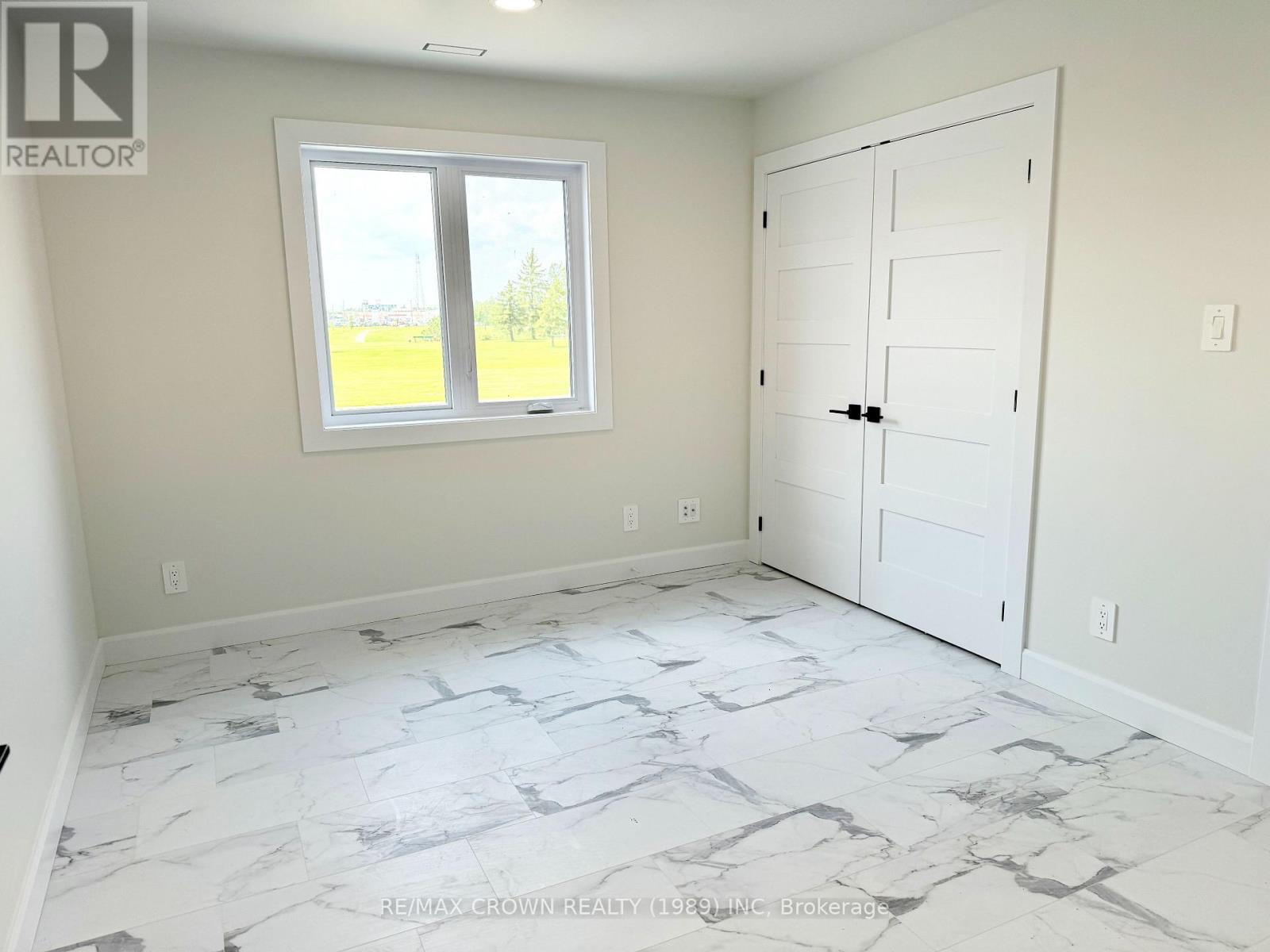20 Golf Street Property Photo 22