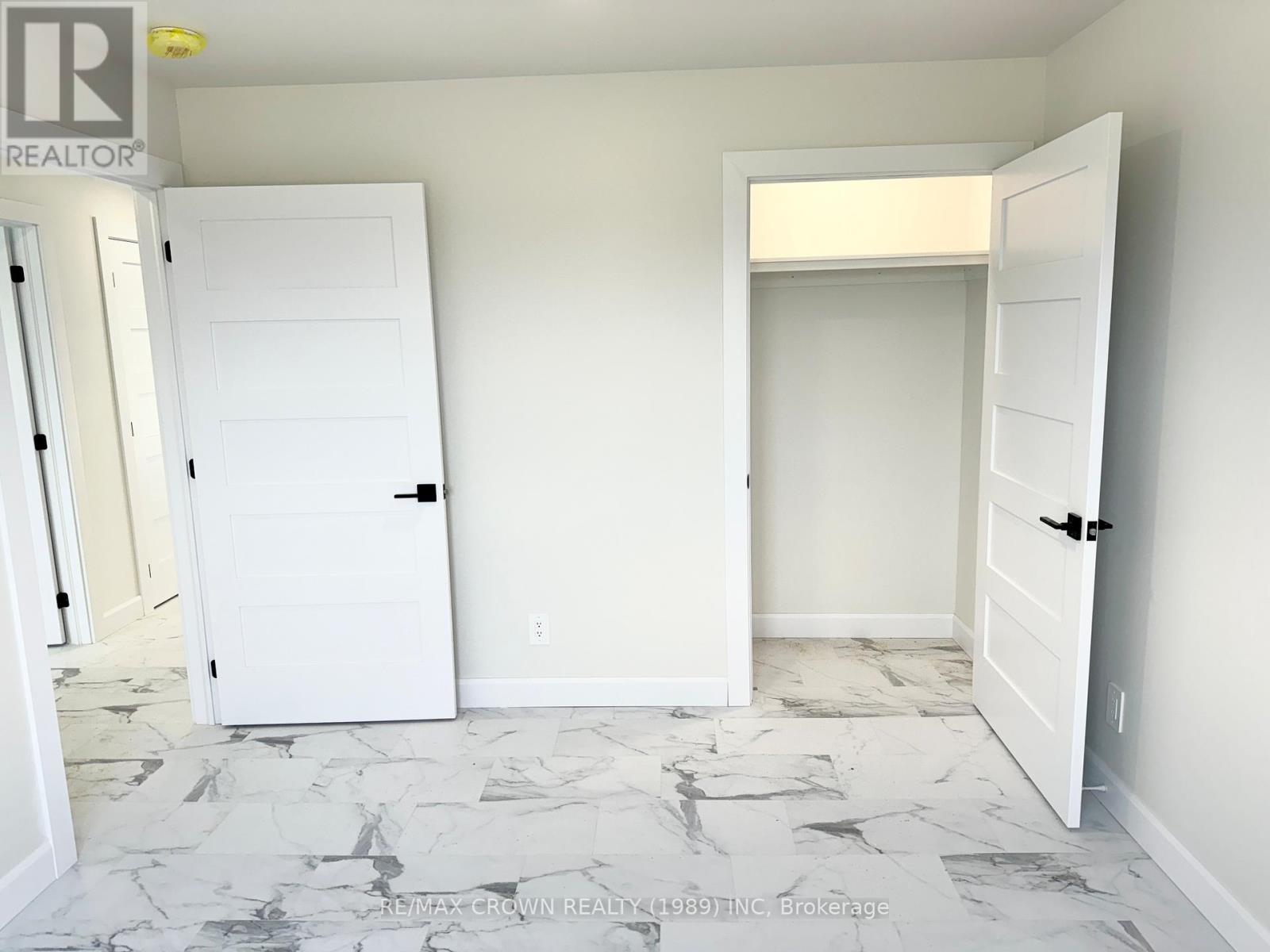 20 Golf Street Property Photo 25