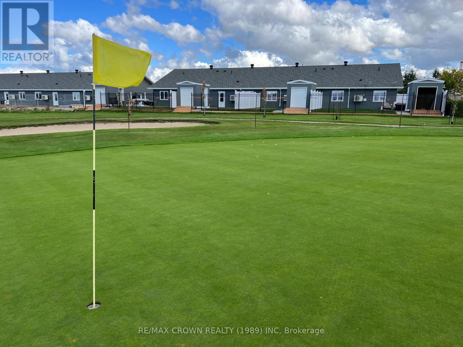 26 Golf Street Property Photo 5