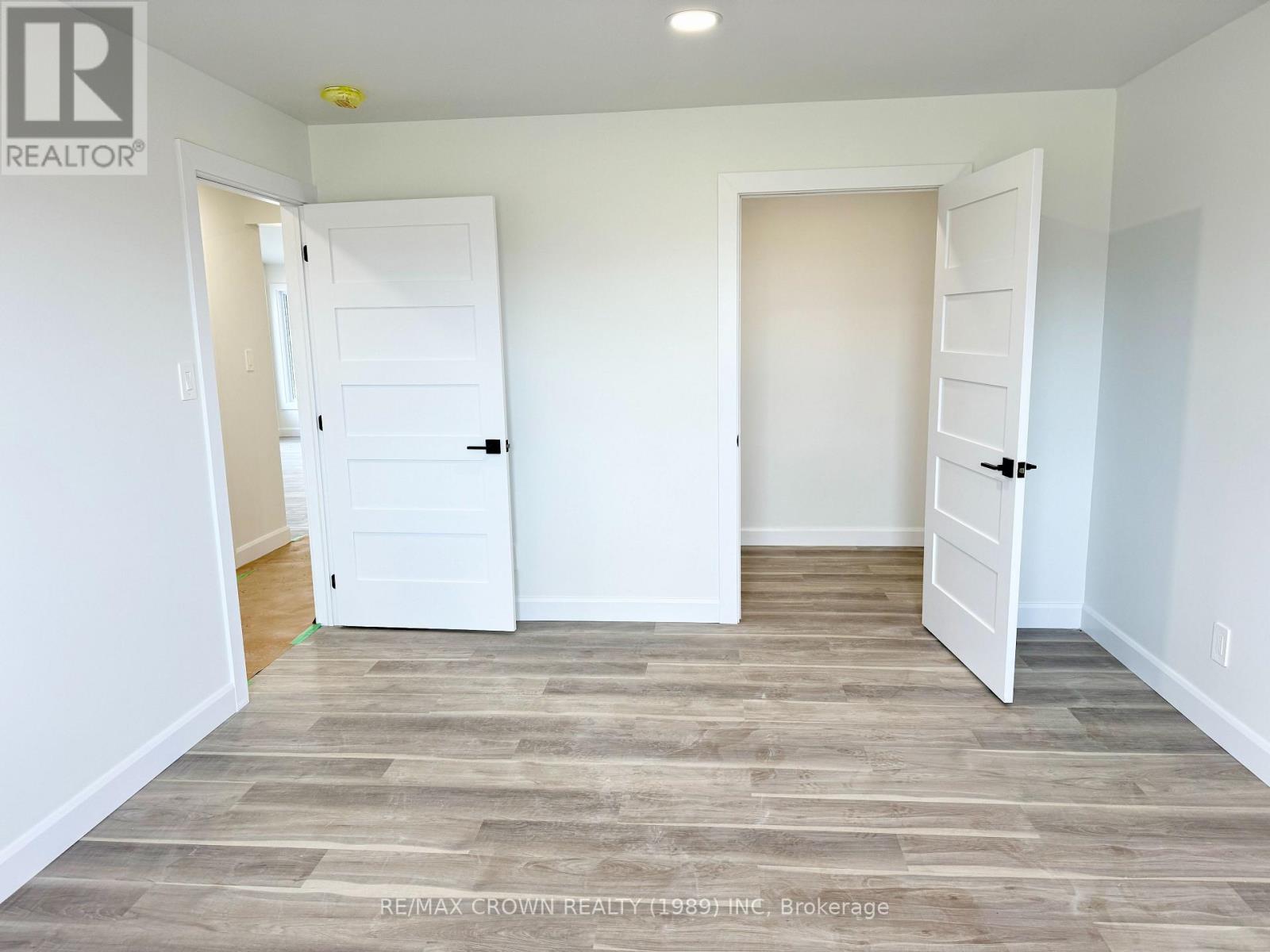 26 Golf Street Property Photo 19