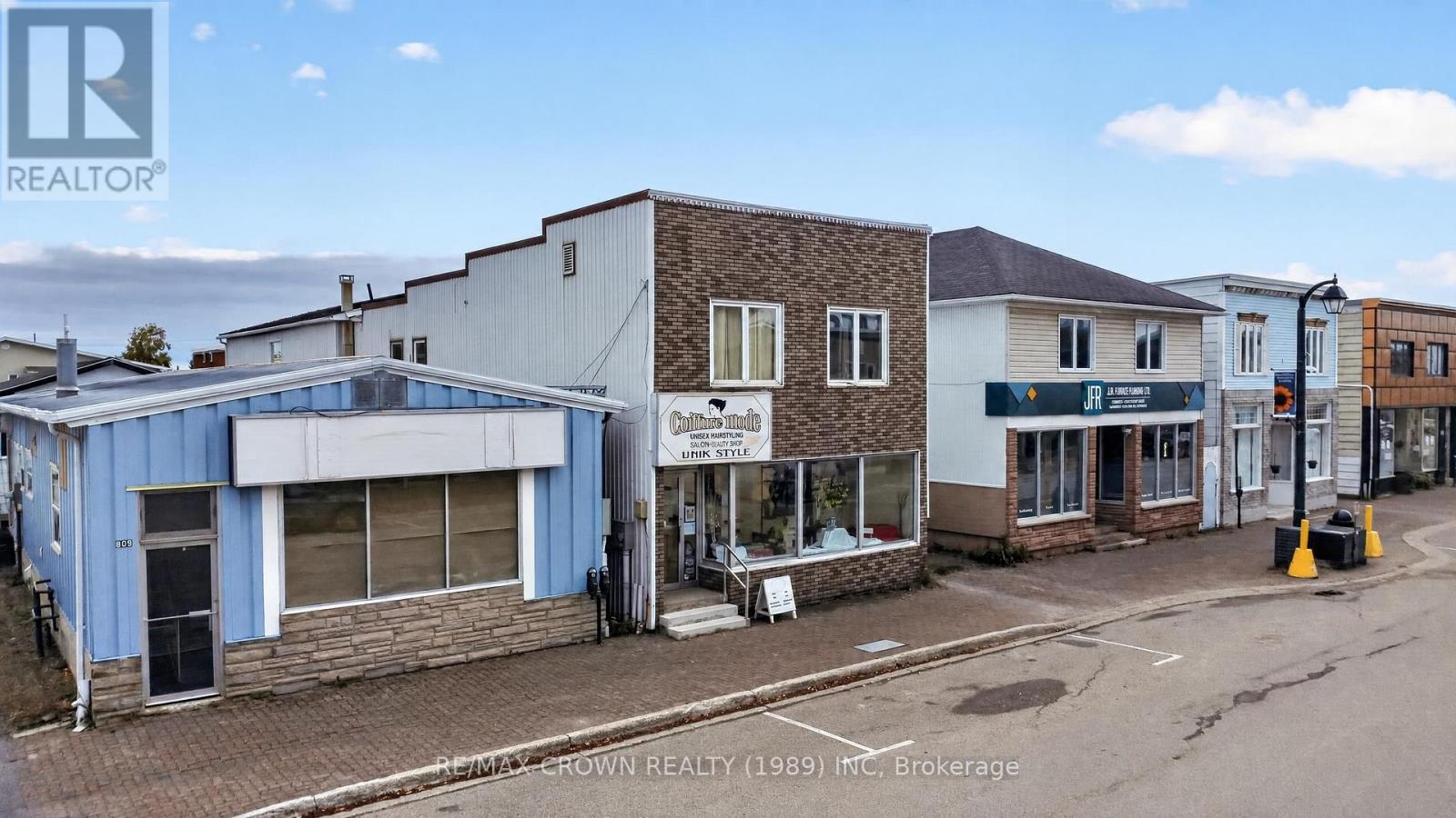 811 George Street Property Photo 1