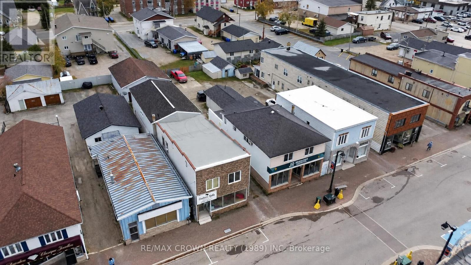 811 George Street Property Photo 6