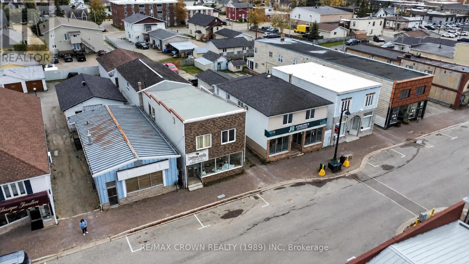 811 George Street Property Photo 7