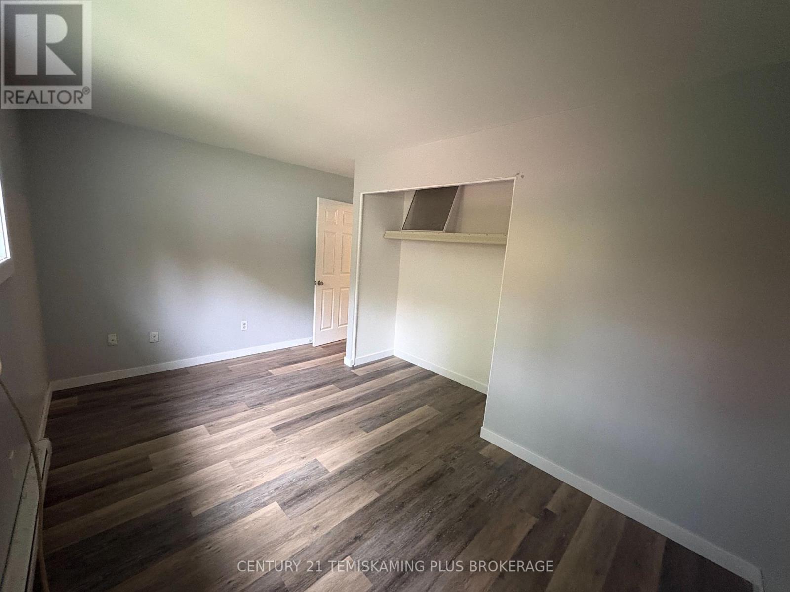 2 Pyrite Street Property Photo 11