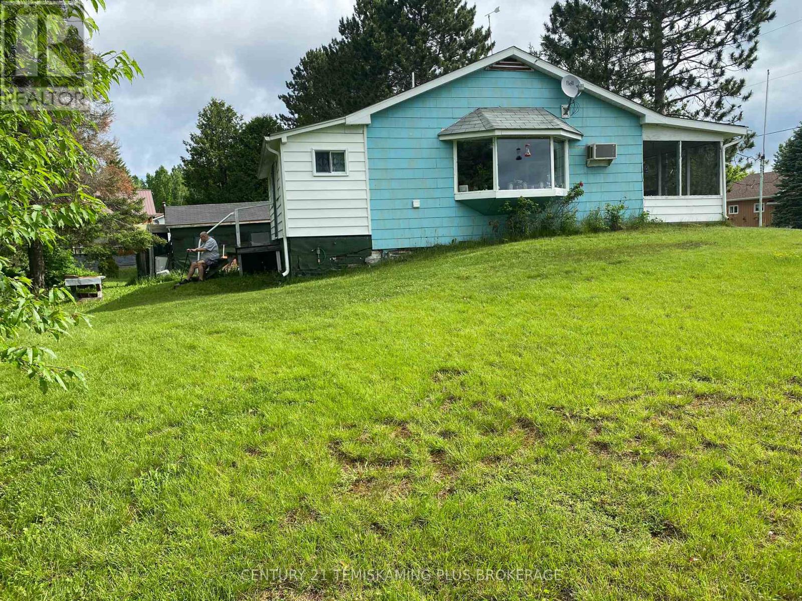 43 Proulx Street Property Photo 23