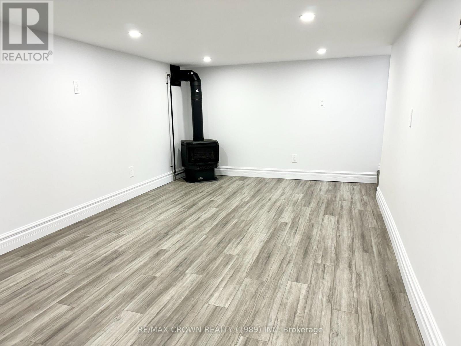 177 Elaine Avenue Property Photo 22