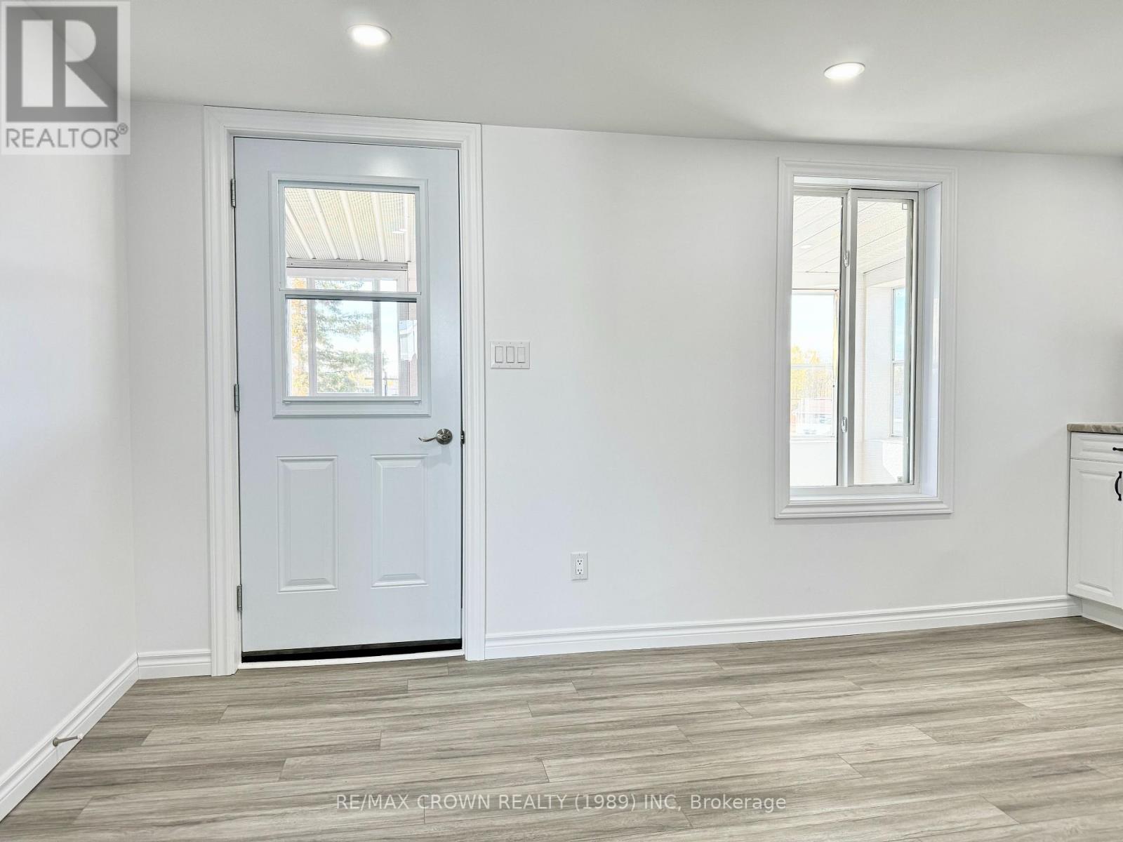 177 Elaine Avenue Property Photo 37