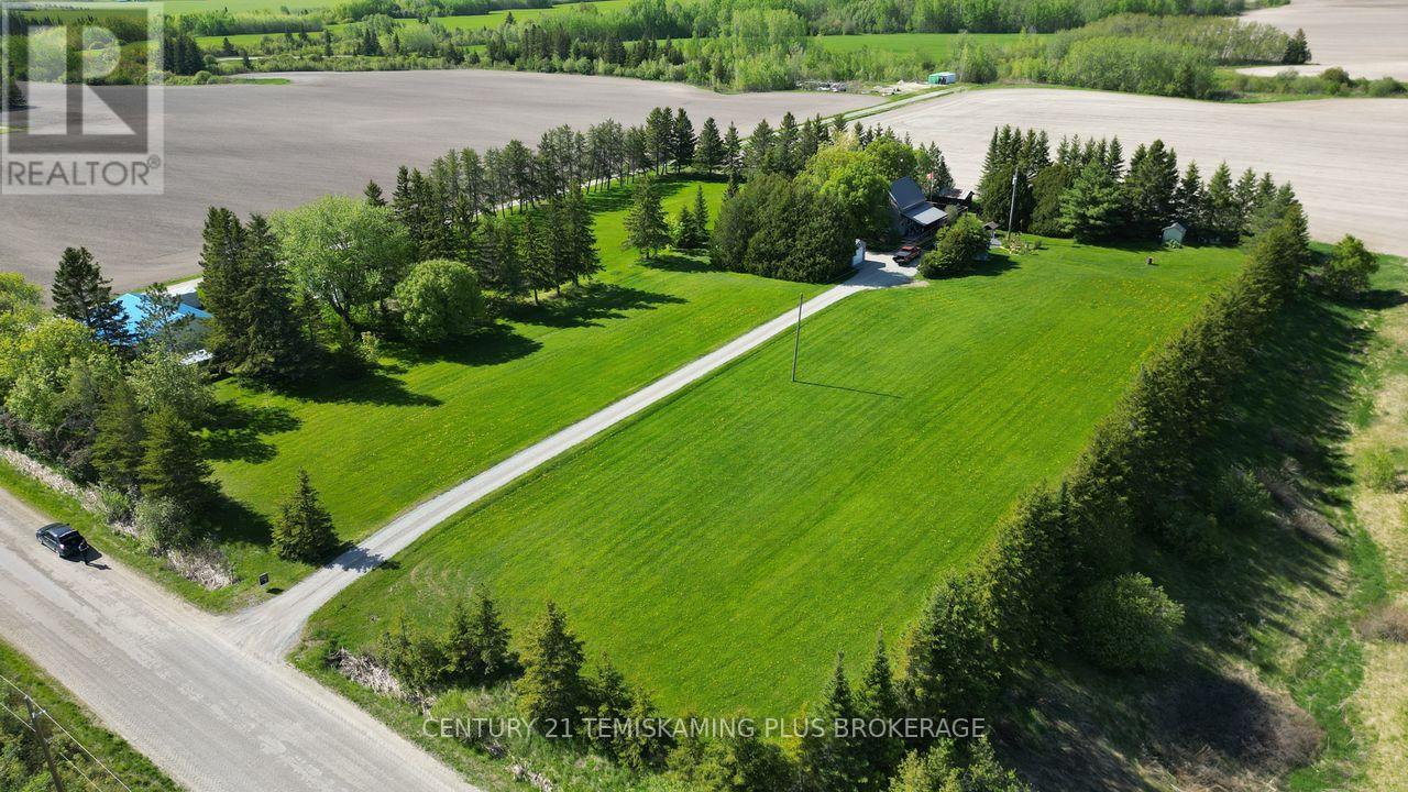 864153 Uno Park Road Property Photo 20